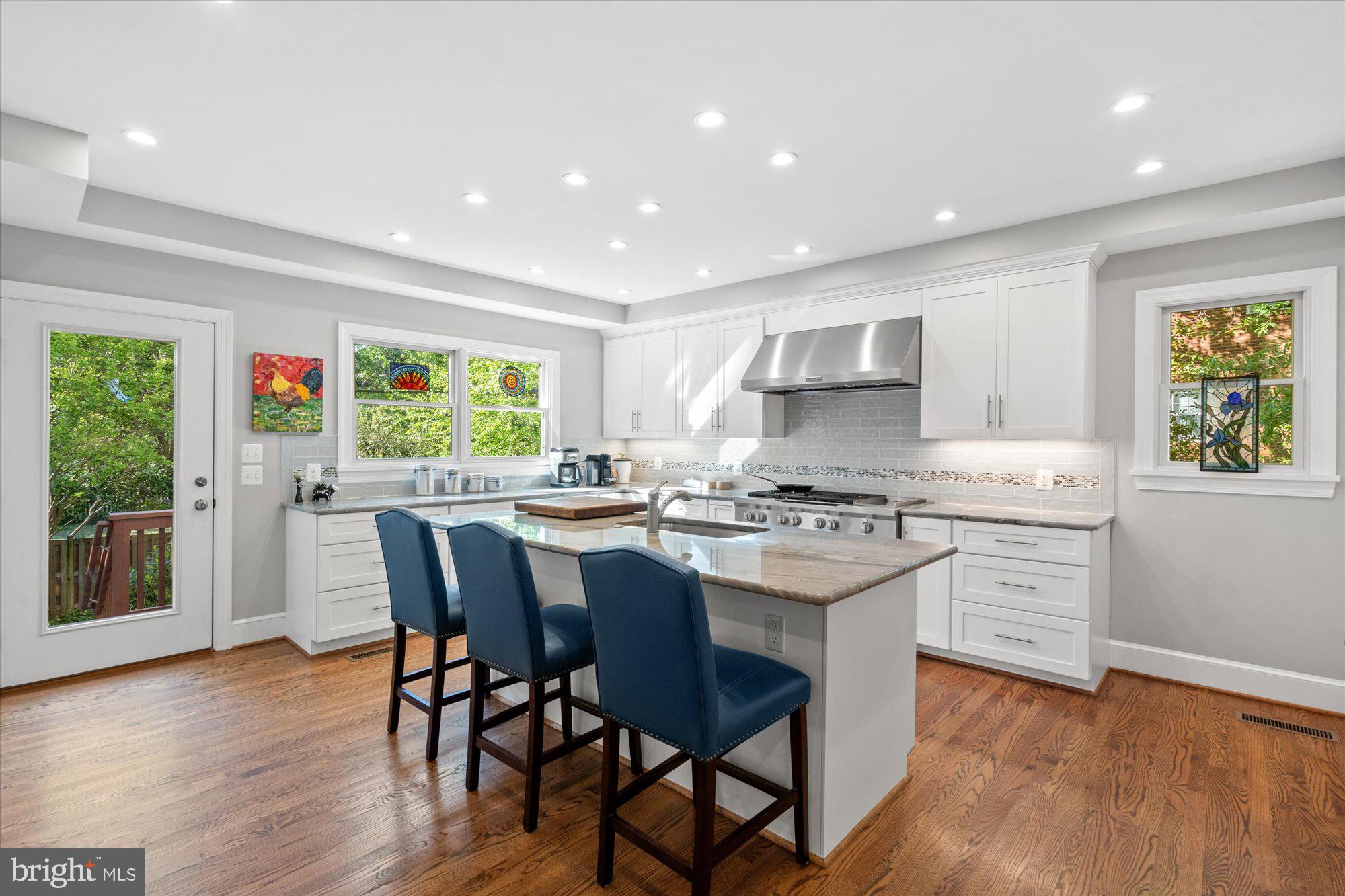 BEVERLY HILLS - Residential