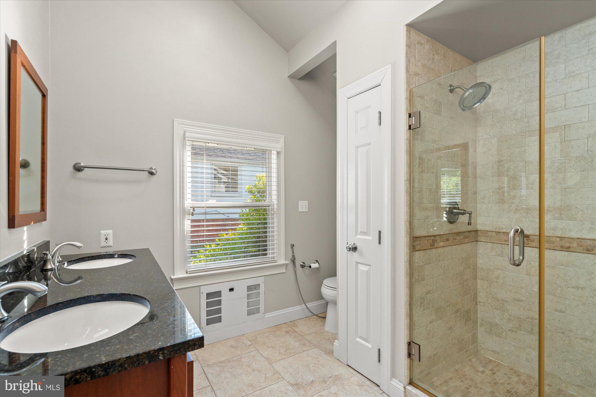 BEVERLY HILLS - Residential