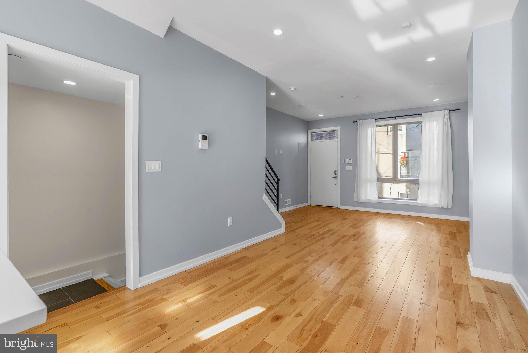 POINT BREEZE - Residential