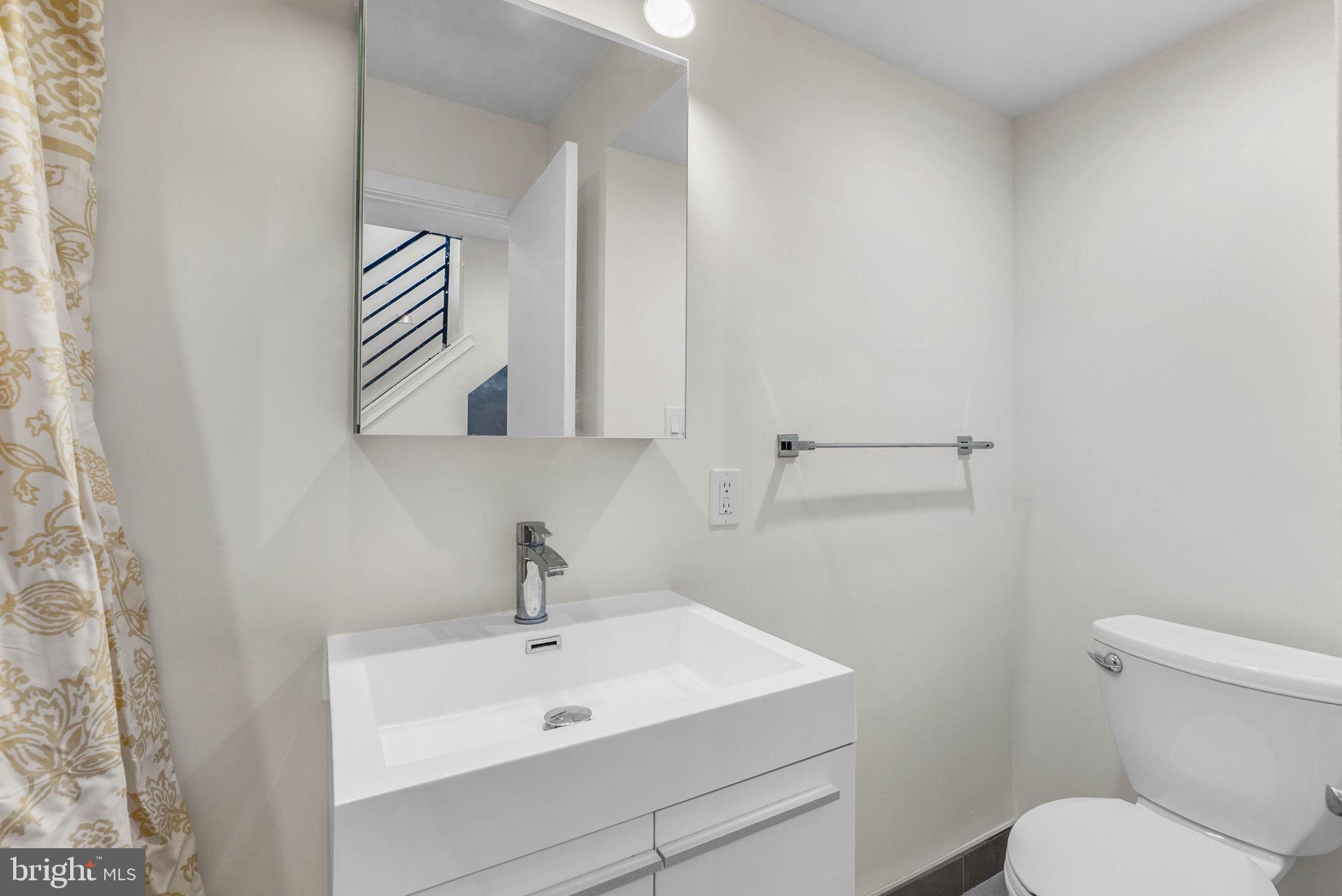 POINT BREEZE - Residential