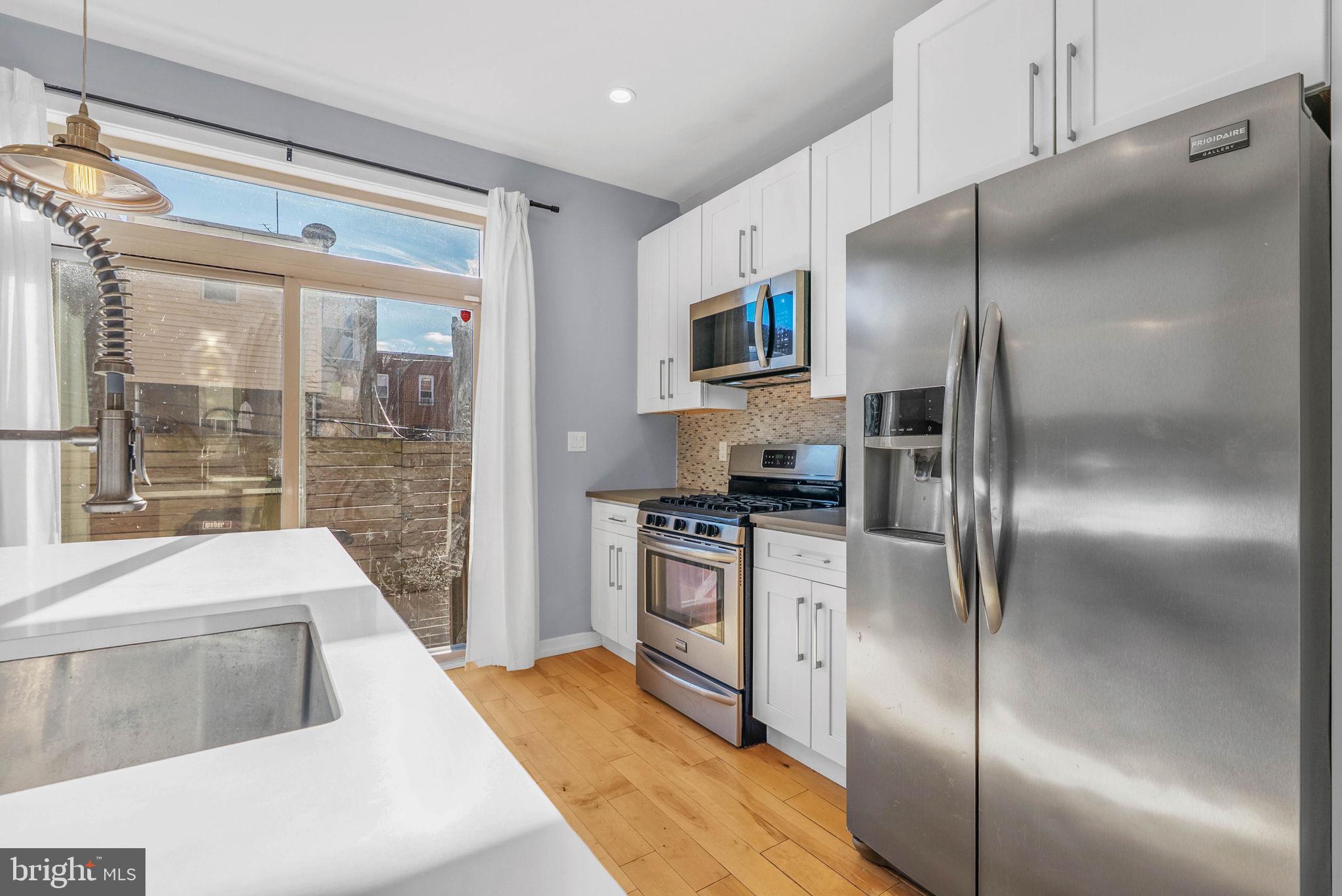 POINT BREEZE - Residential