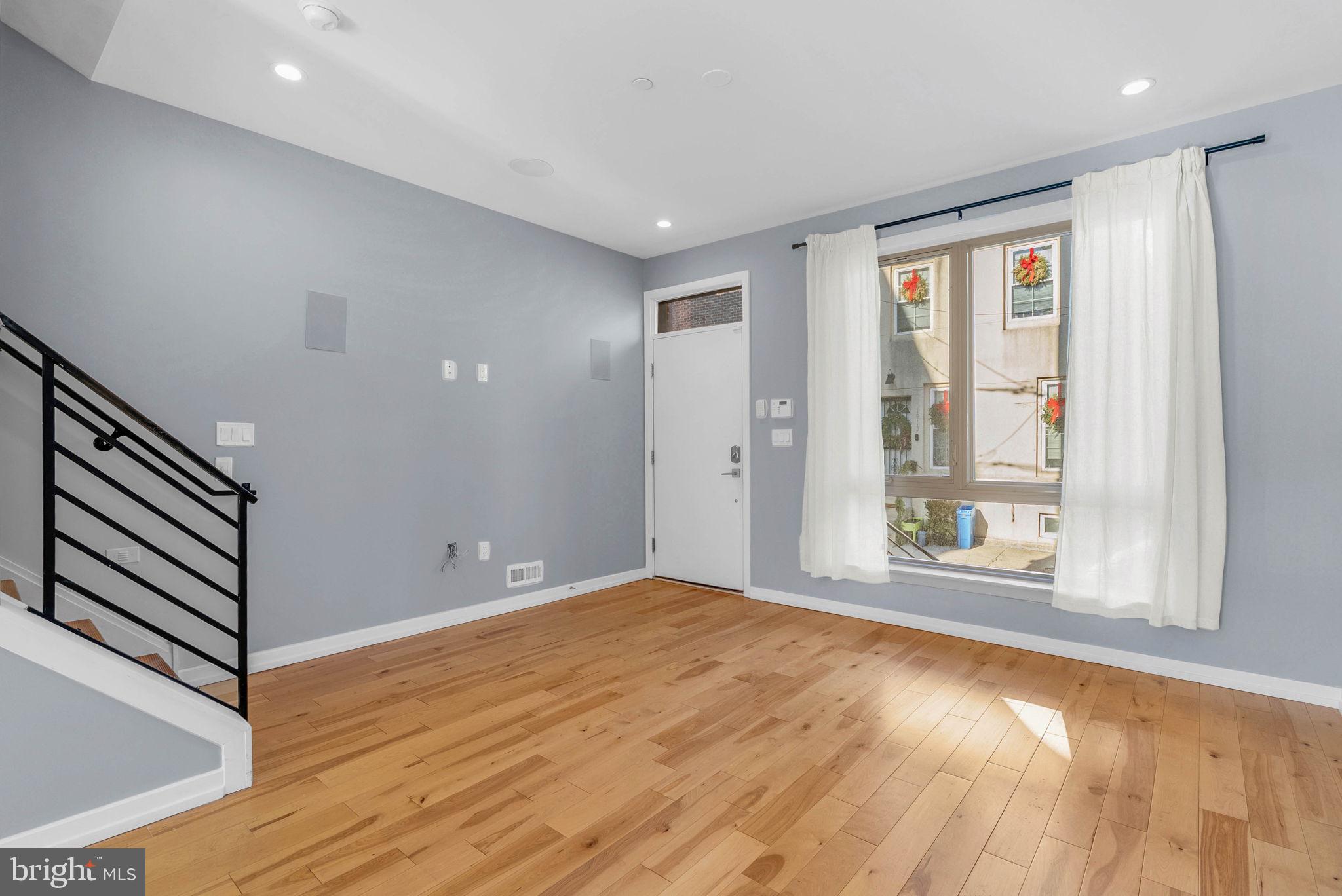 POINT BREEZE - Residential