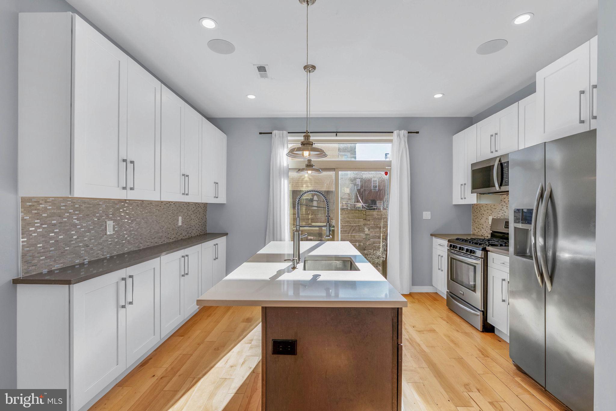 POINT BREEZE - Residential