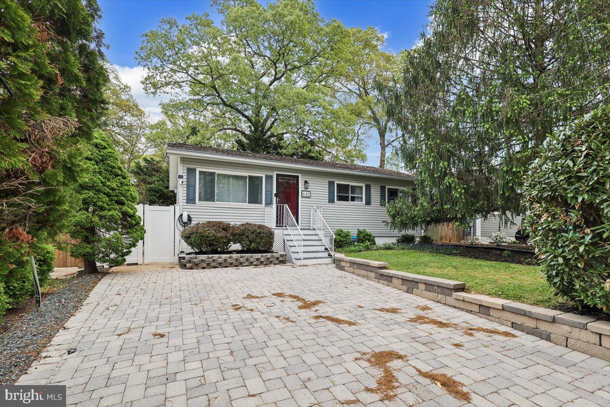 CARROLLTON MANOR - Residential