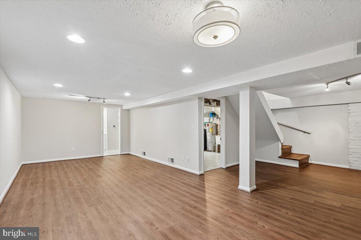 CARROLLTON MANOR - Residential