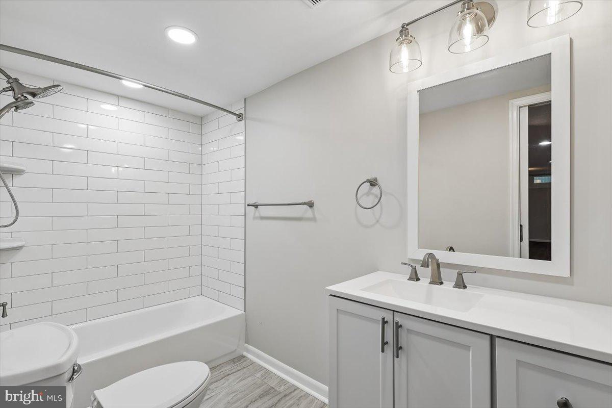 CARROLLTON MANOR - Residential