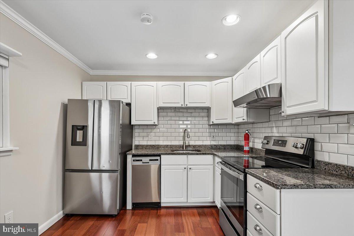 CARROLLTON MANOR - Residential