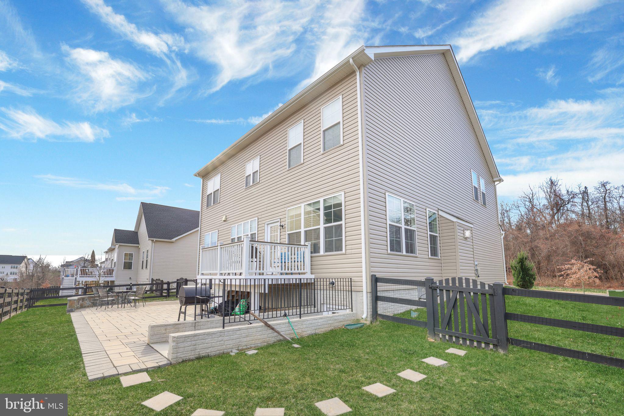 THE BLUFFS AT SLEETER LAKE - Residential