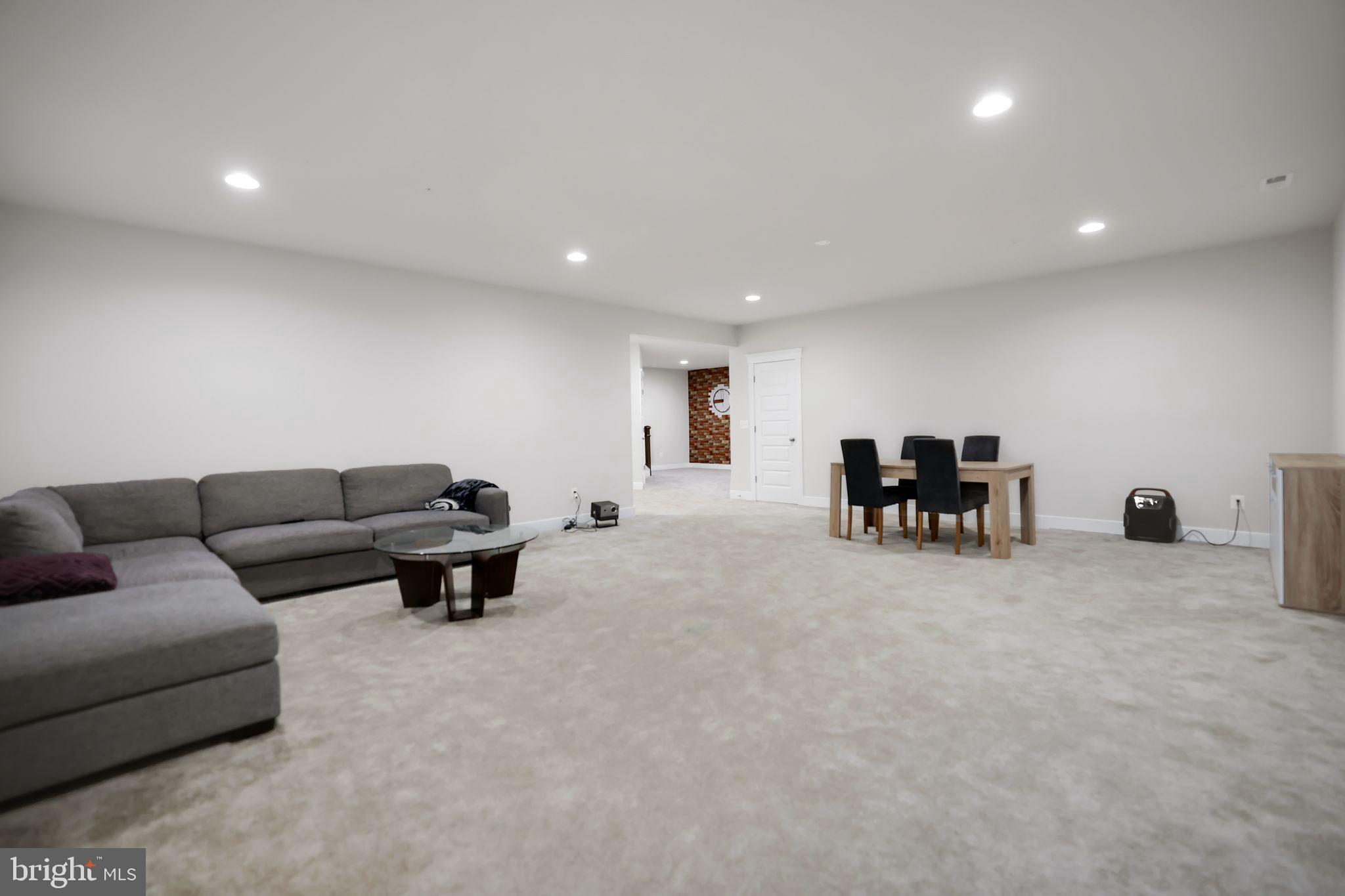 THE BLUFFS AT SLEETER LAKE - Residential