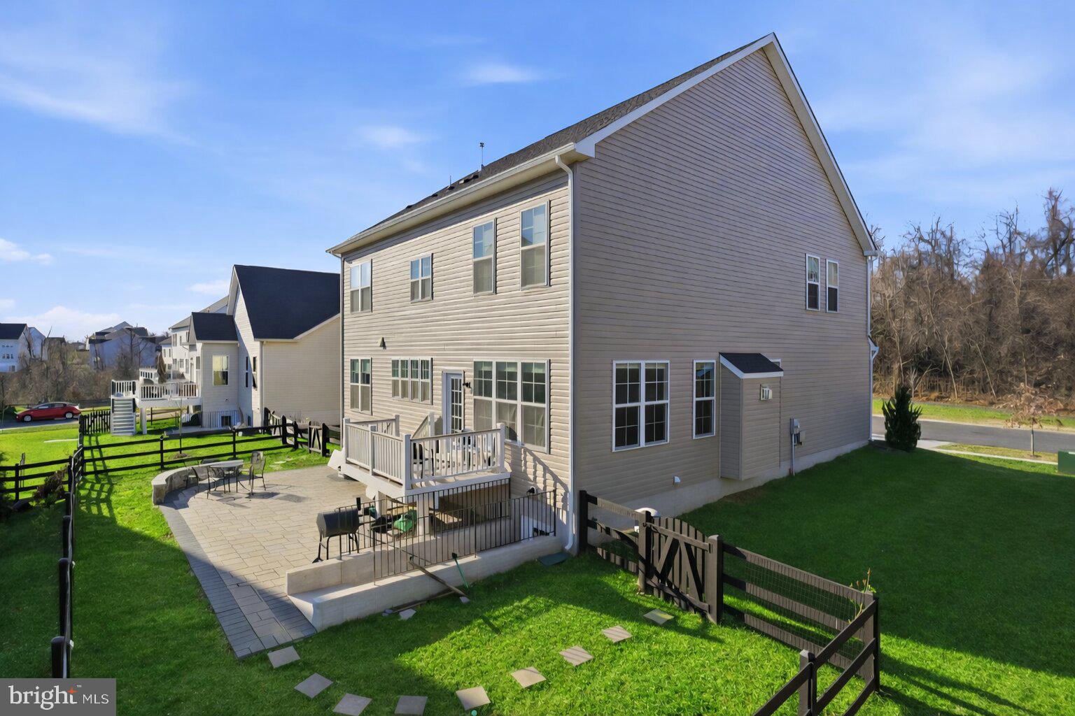 THE BLUFFS AT SLEETER LAKE - Residential