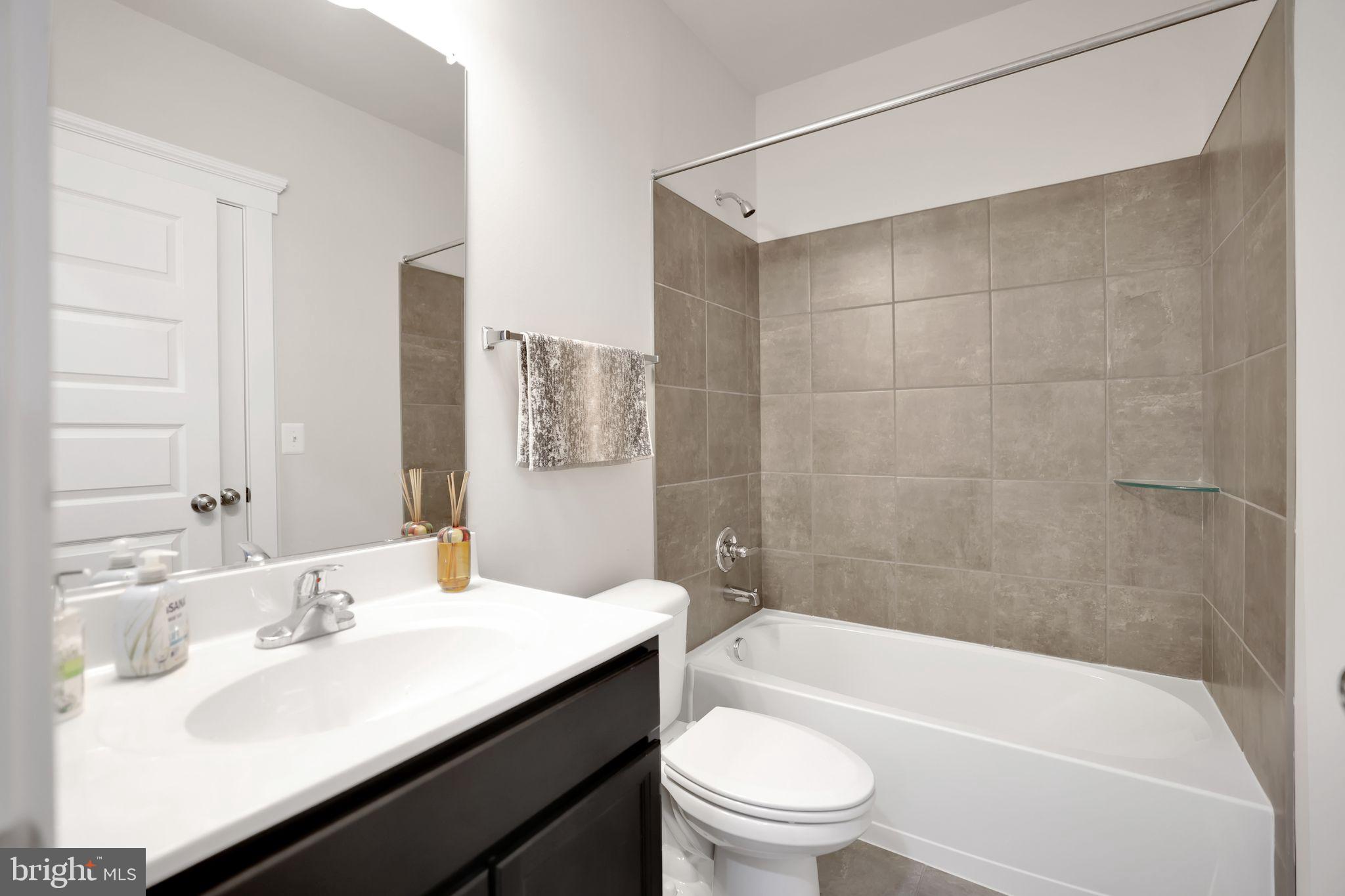 THE BLUFFS AT SLEETER LAKE - Residential