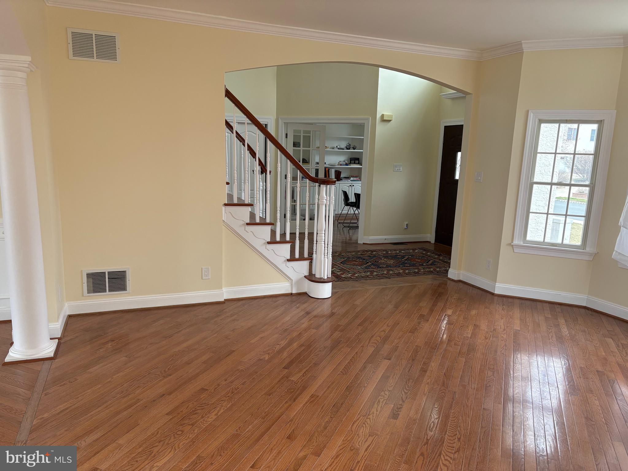 4 CARRIAGE HOUSE COURT