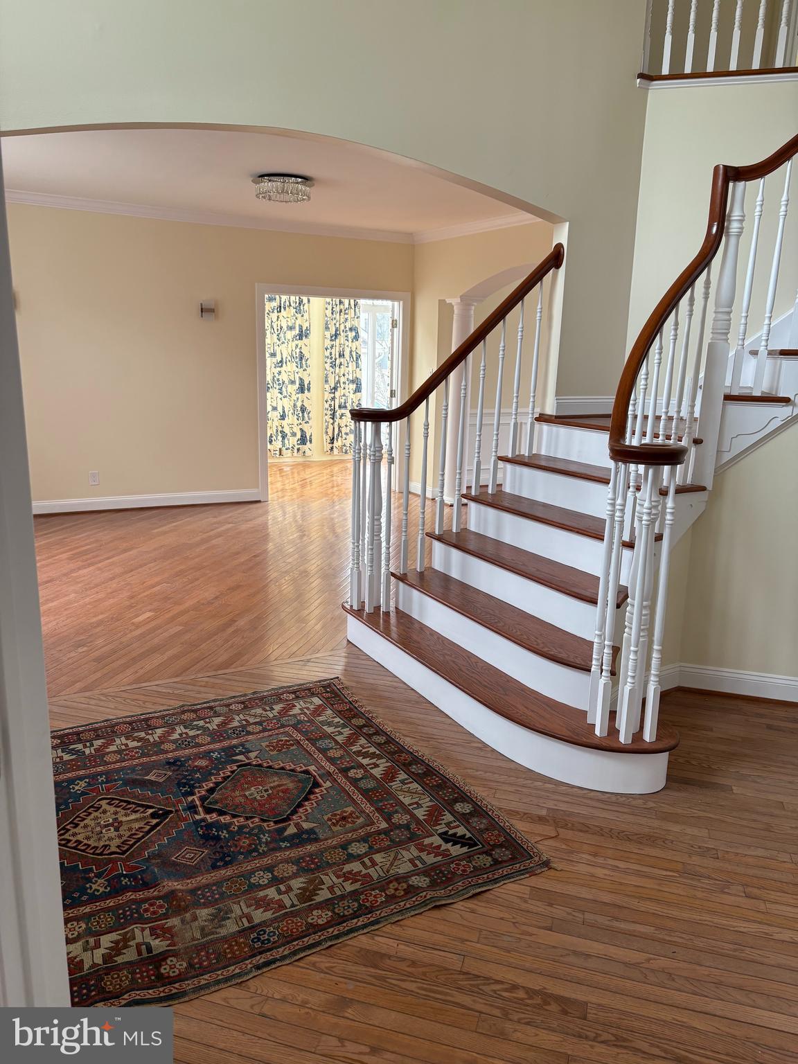 4 CARRIAGE HOUSE COURT