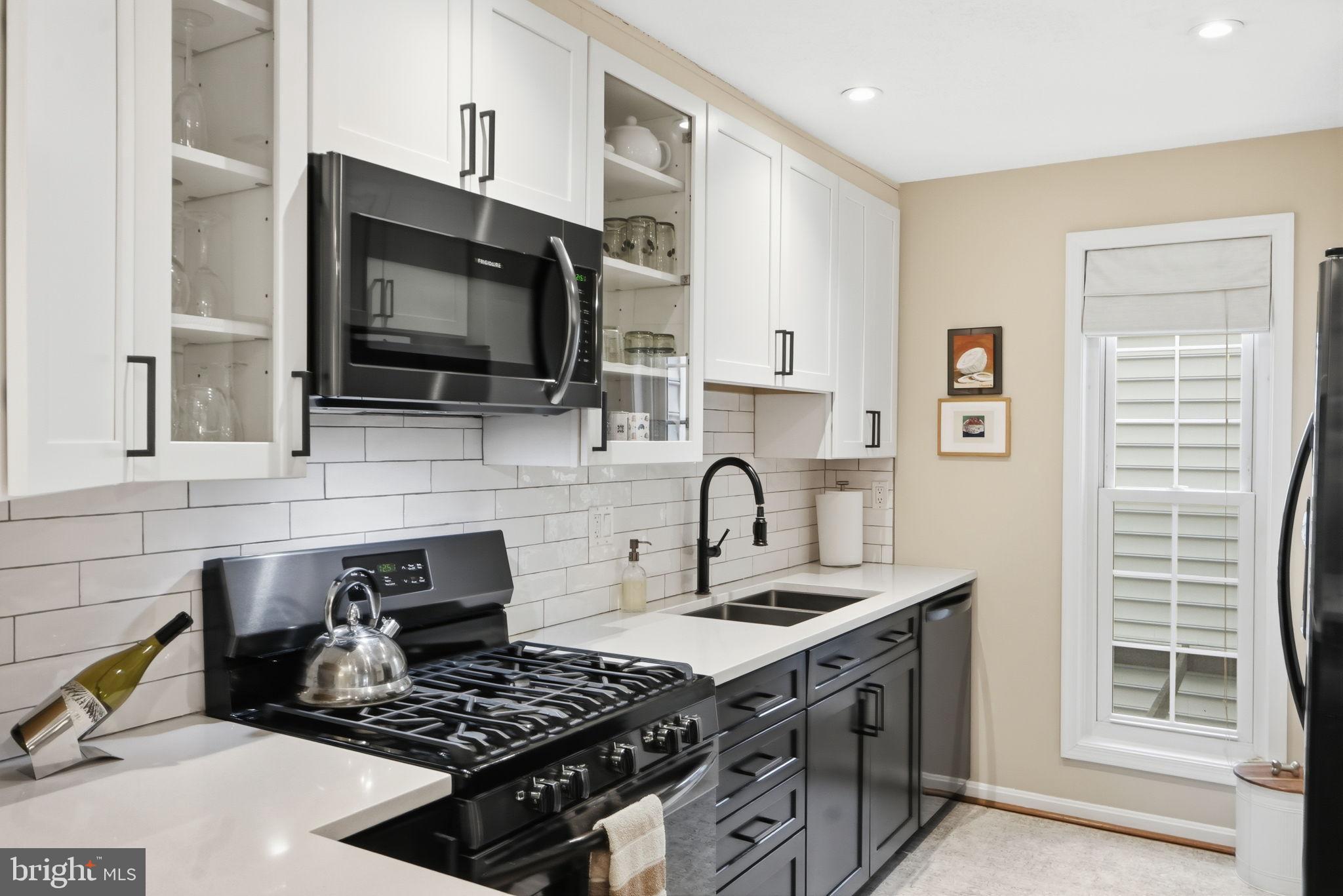 OAKTON TERRACE - Residential