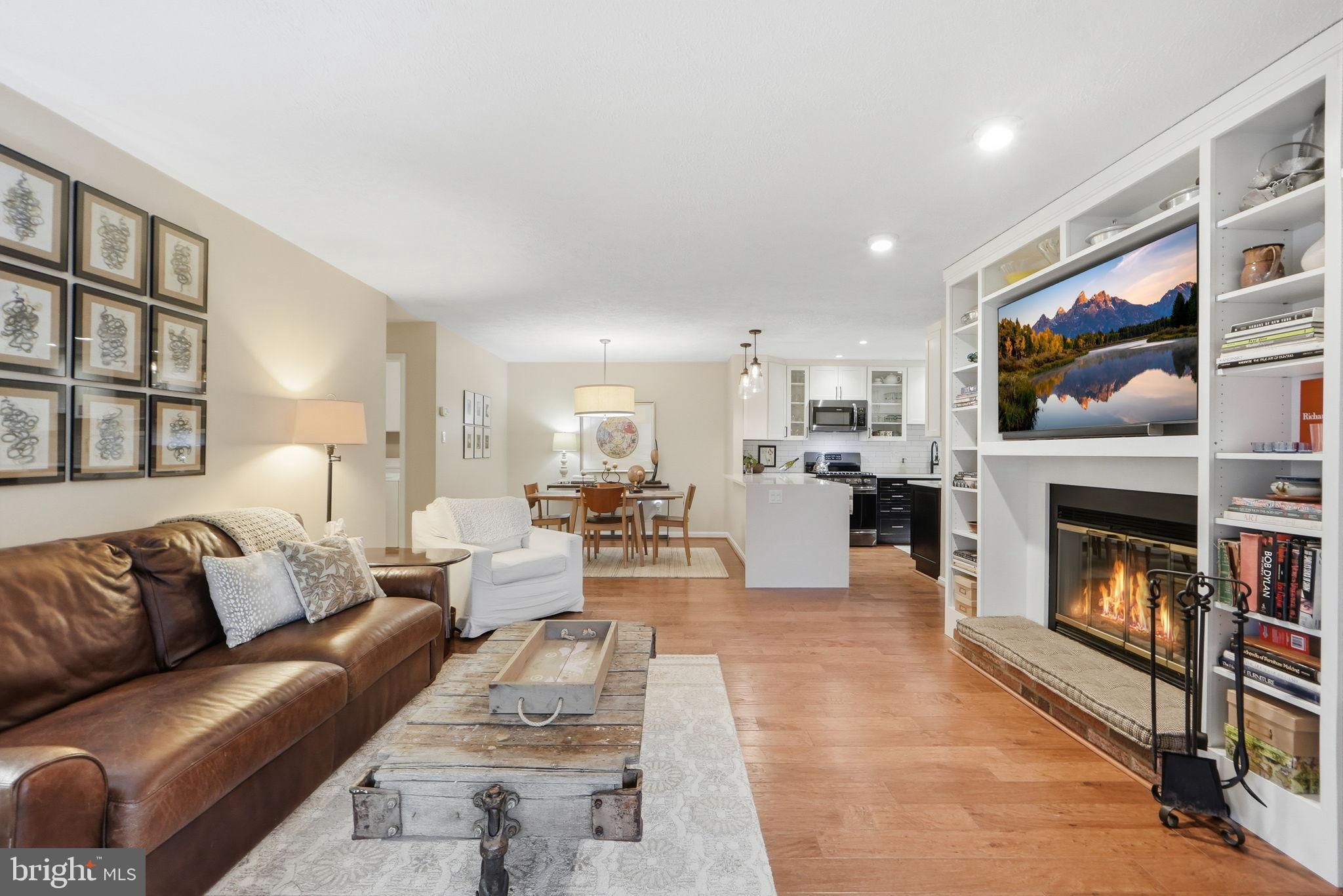 OAKTON TERRACE - Residential