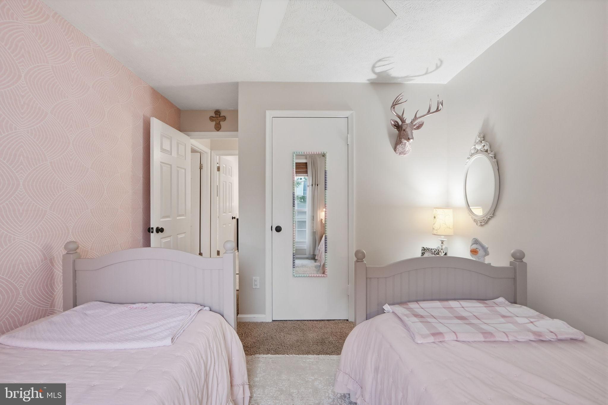 OAKTON TERRACE - Residential