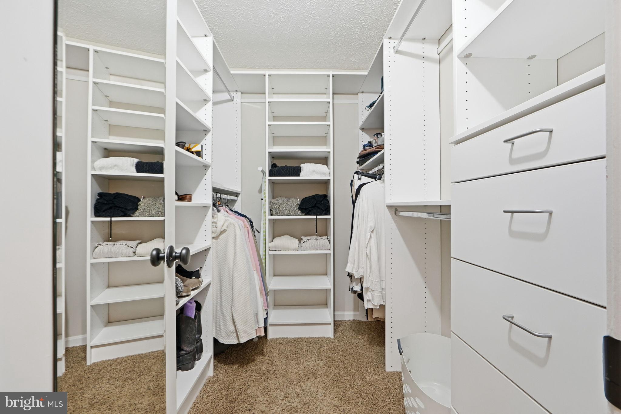 OAKTON TERRACE - Residential