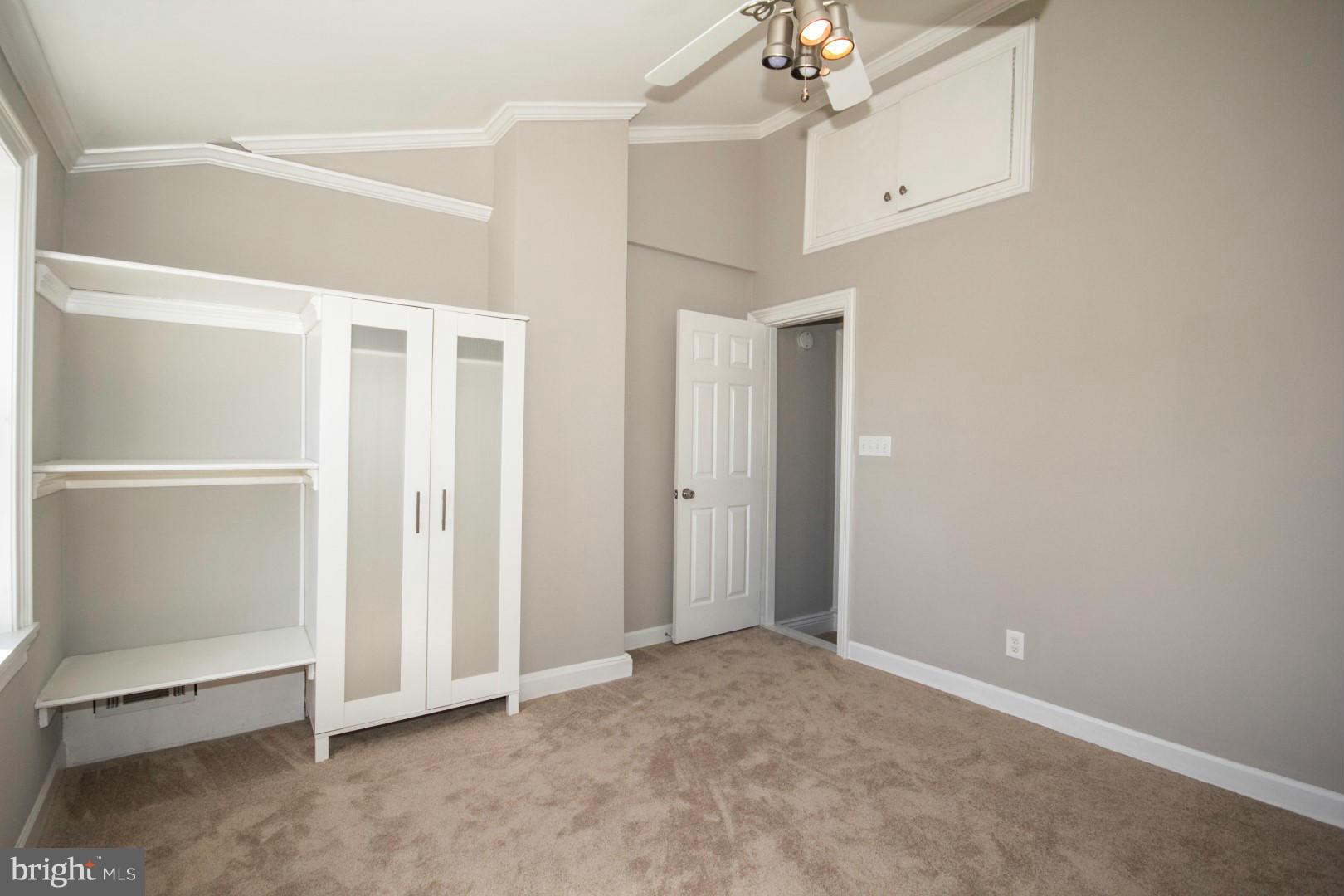 LOCUST POINT - Residential