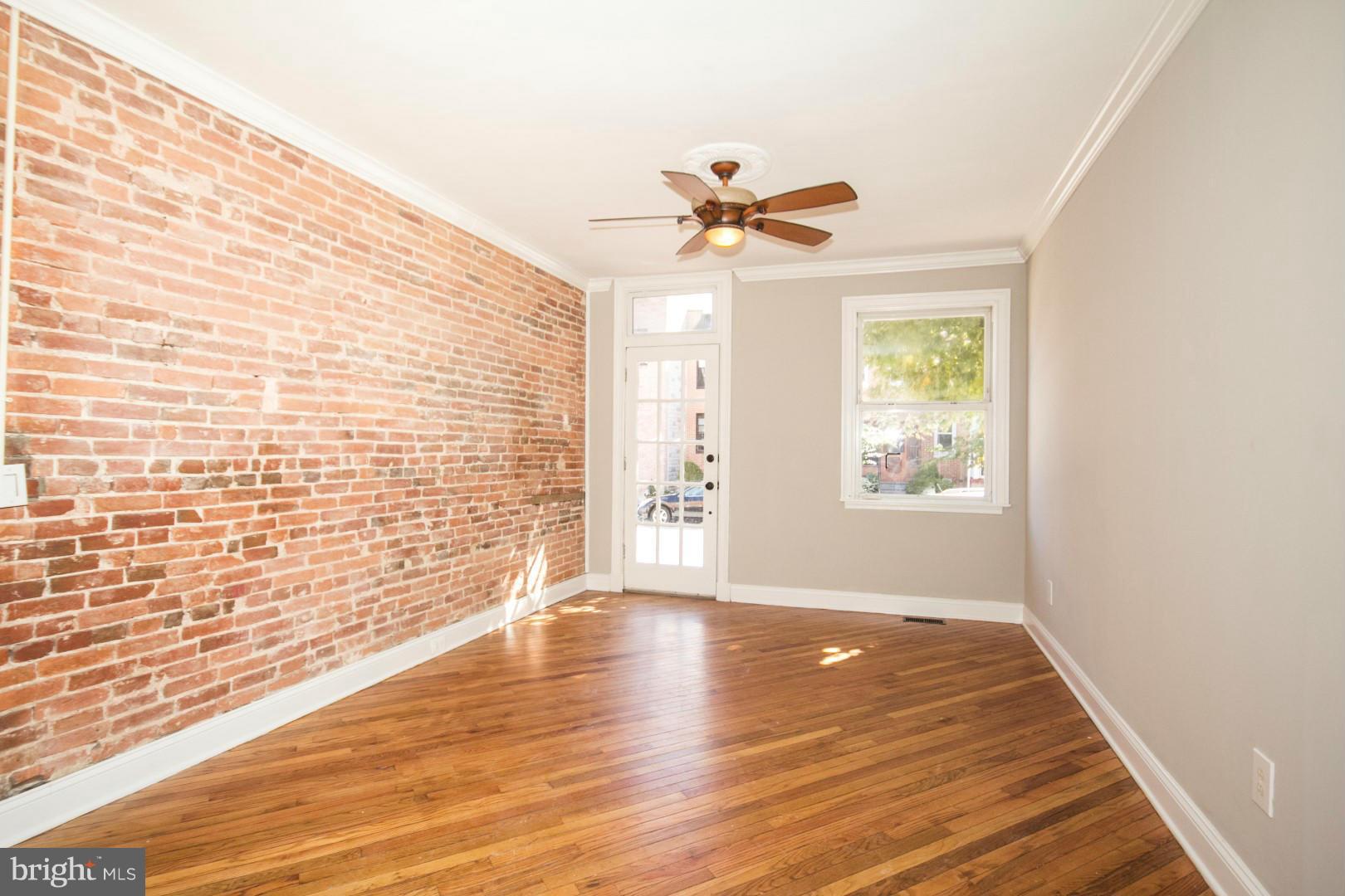 LOCUST POINT - Residential