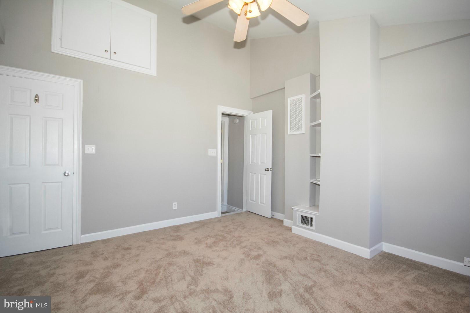 LOCUST POINT - Residential