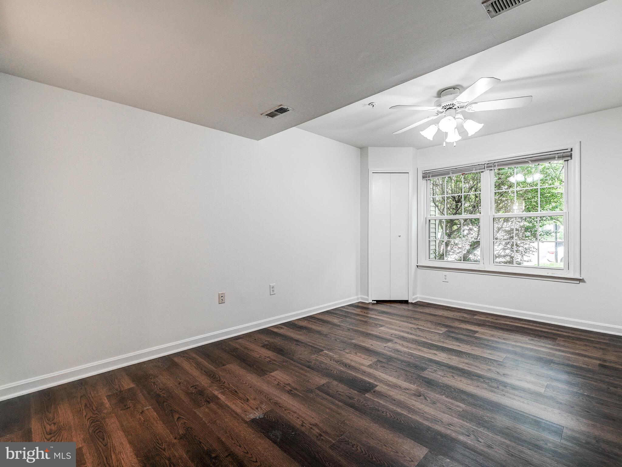 CLARY'S FOREST - Residential Lease