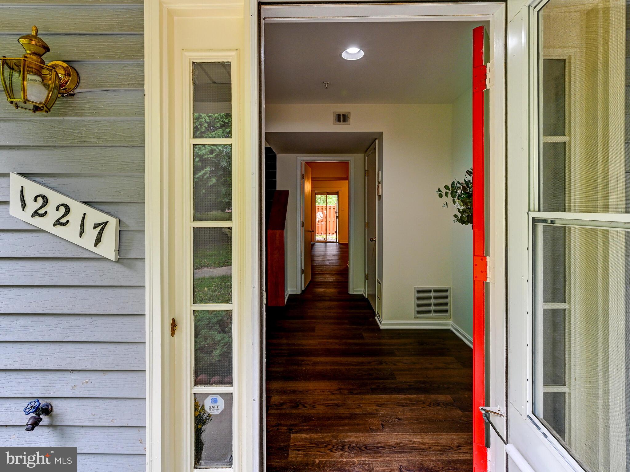 CLARY'S FOREST - Residential Lease