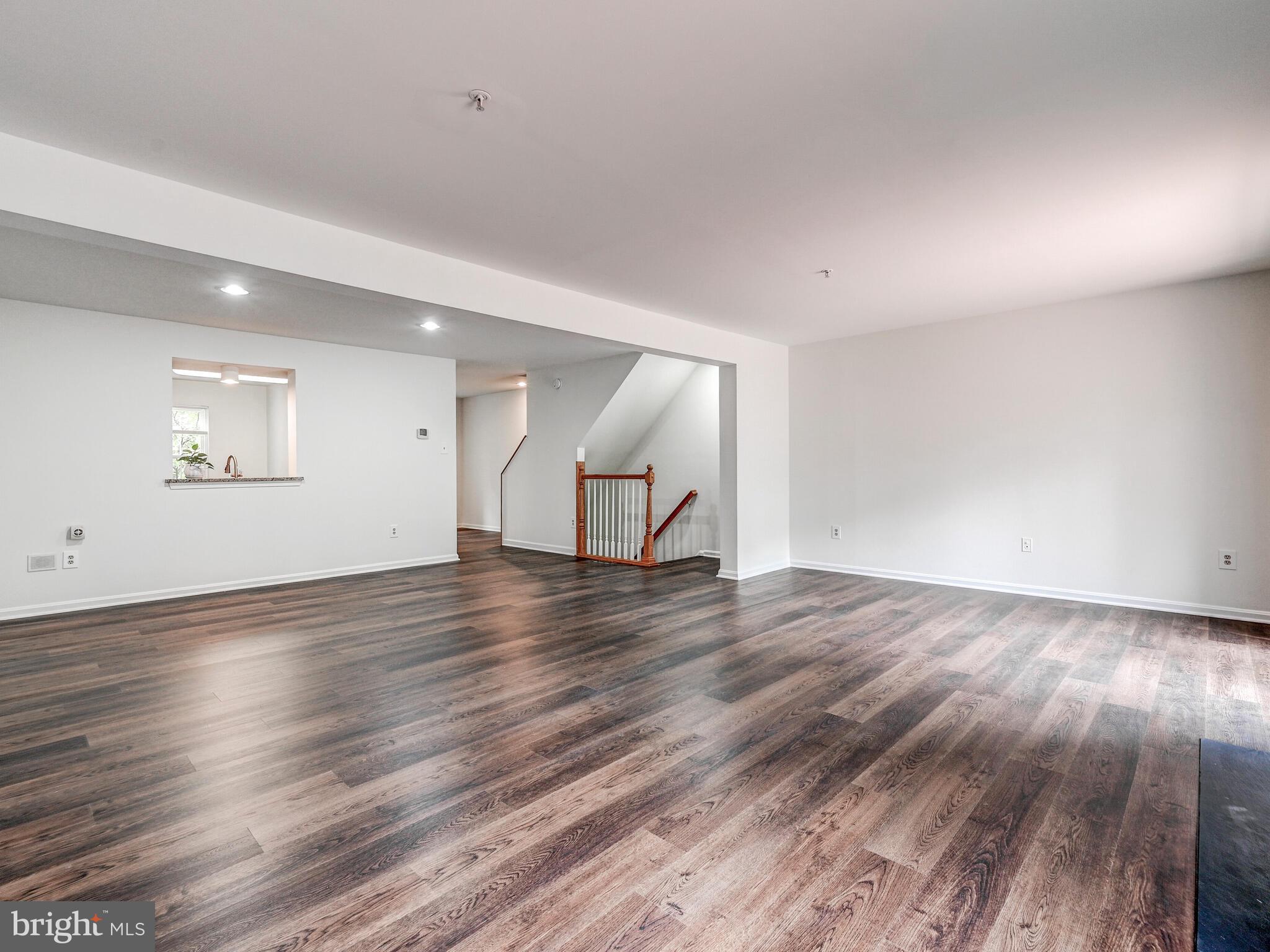 CLARY'S FOREST - Residential Lease