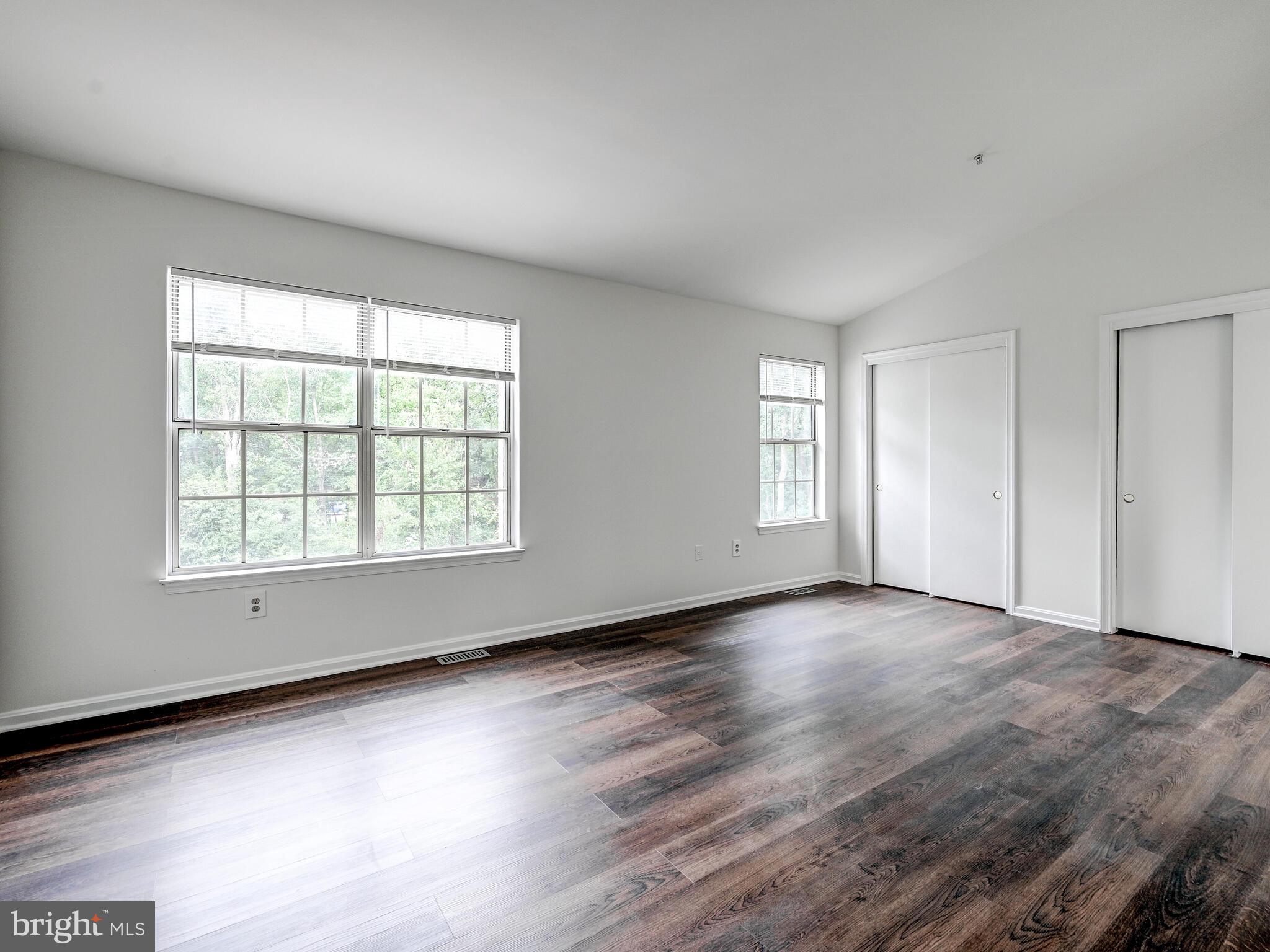 CLARY'S FOREST - Residential Lease