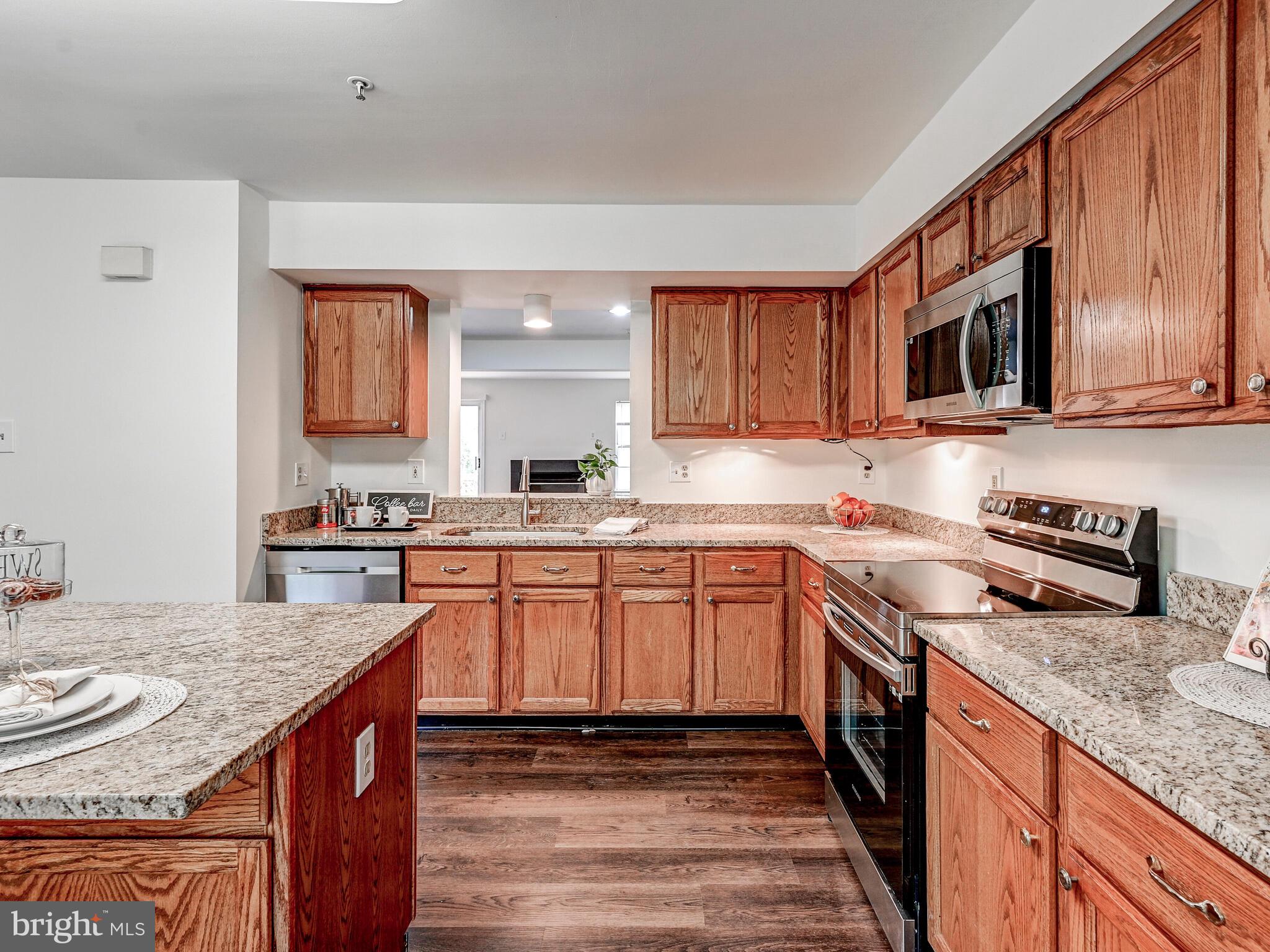 CLARY'S FOREST - Residential Lease