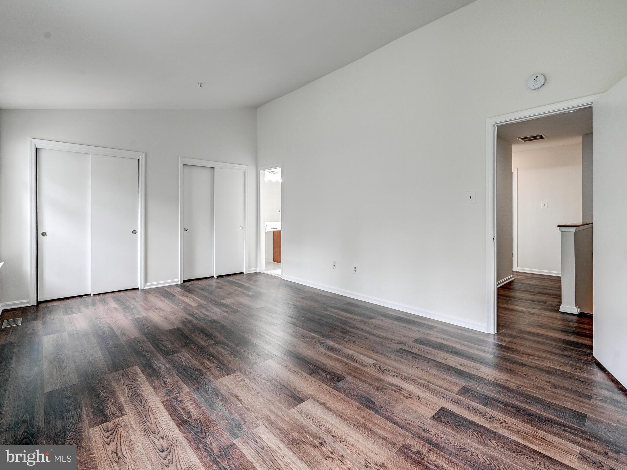 CLARY'S FOREST - Residential Lease