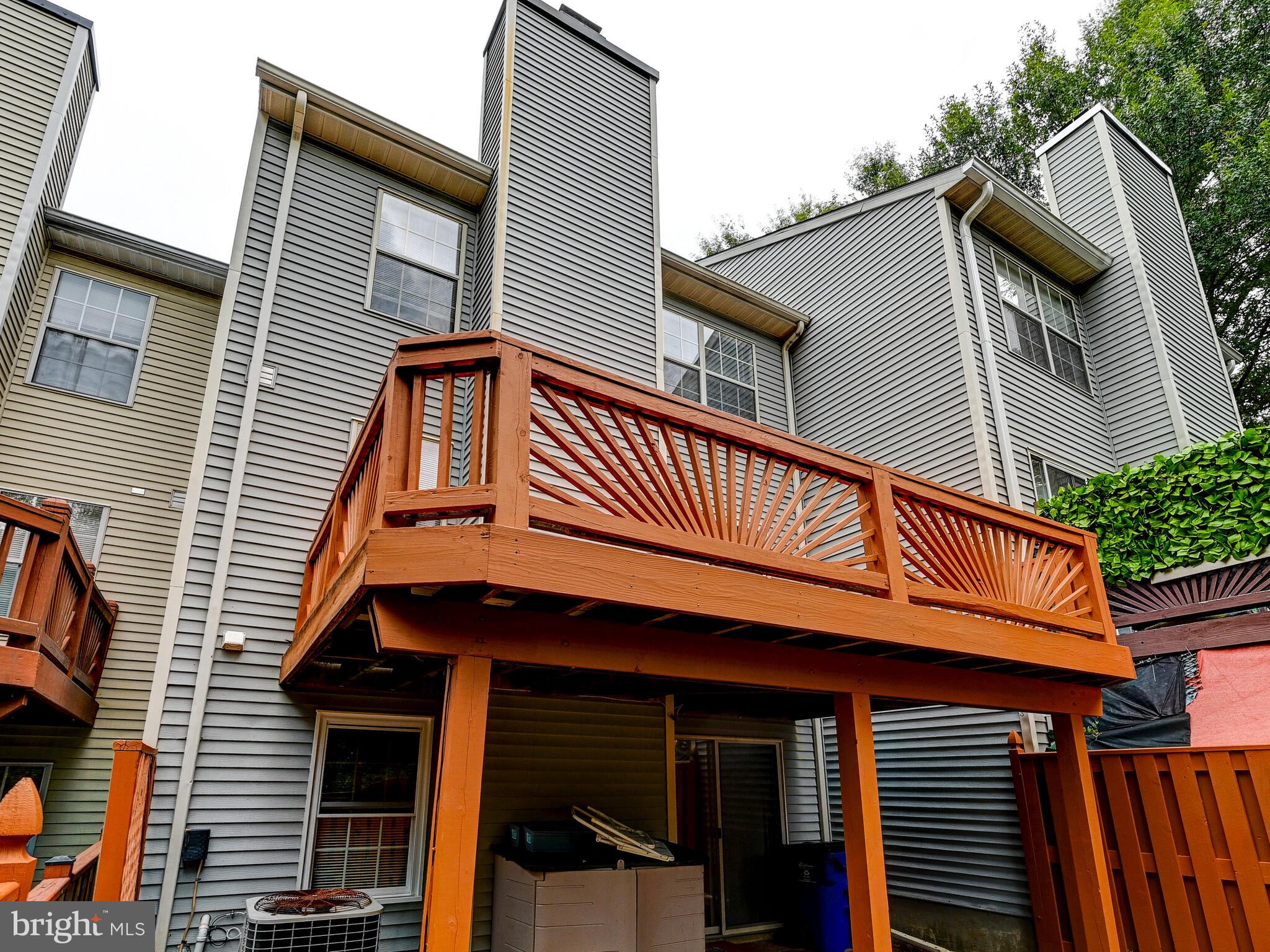 CLARY'S FOREST - Residential Lease