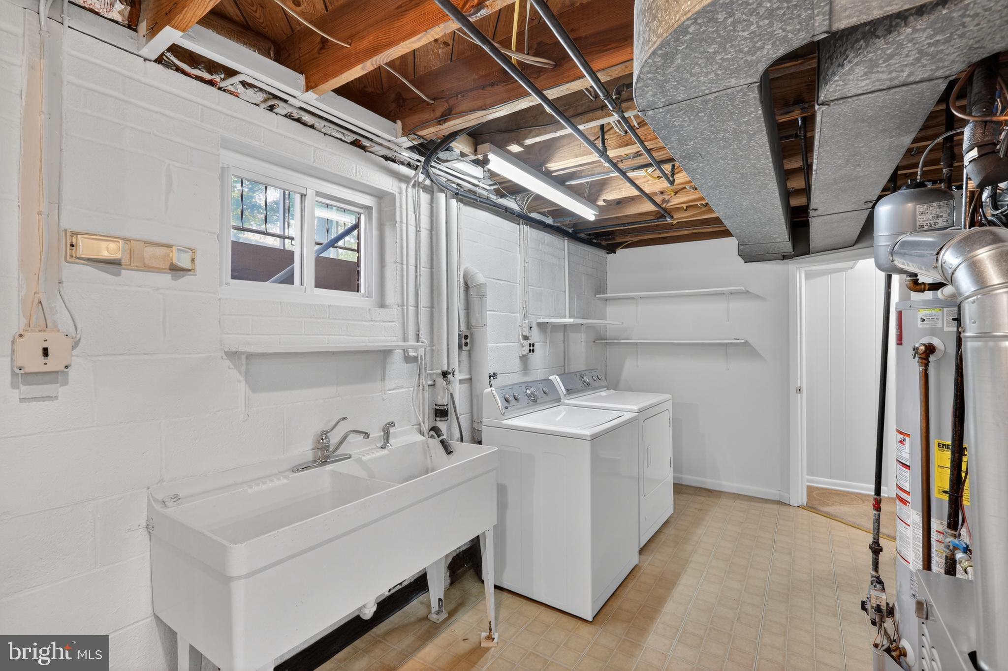 LOISDALE ESTATES - Residential