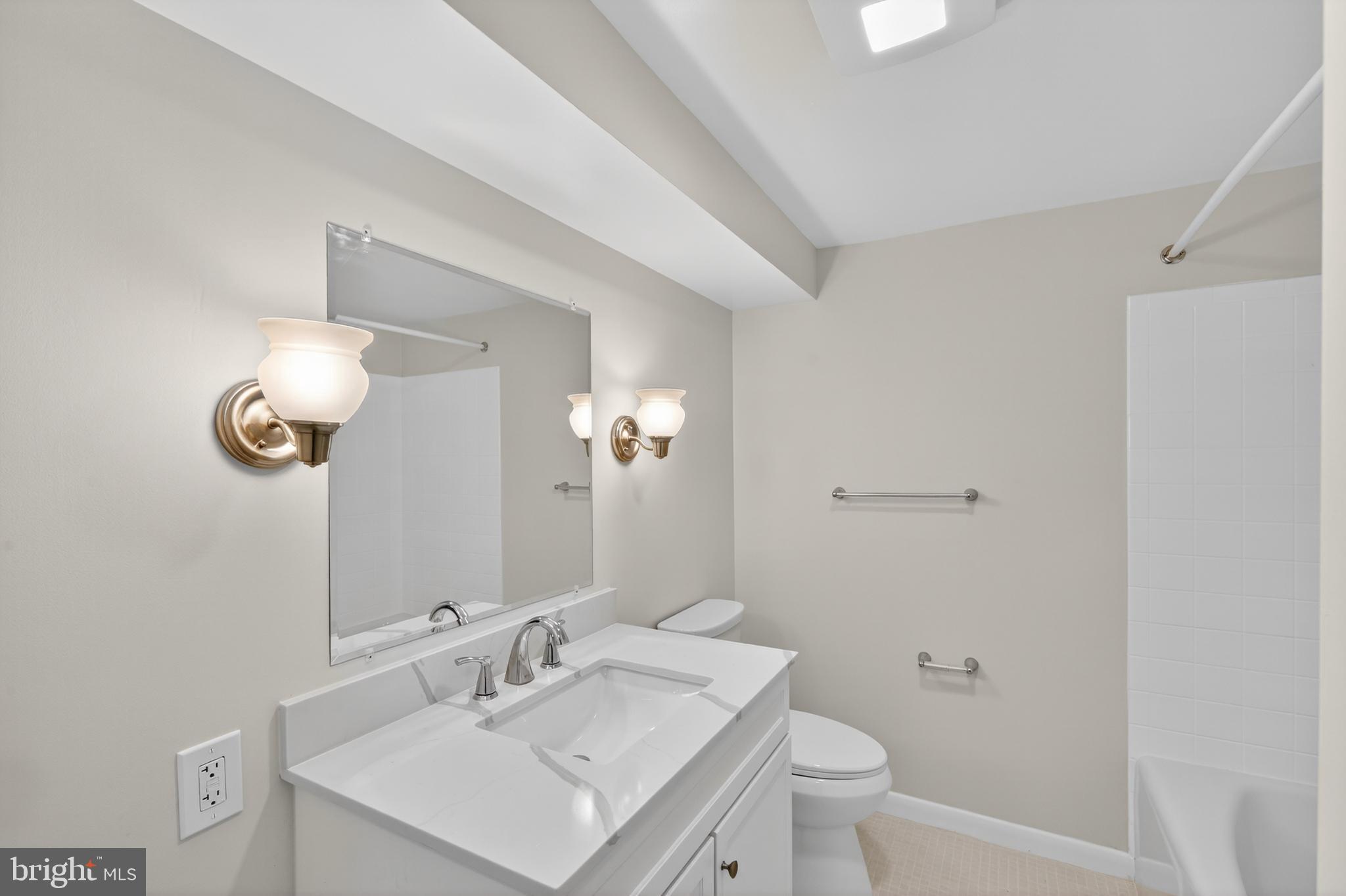 LOISDALE ESTATES - Residential