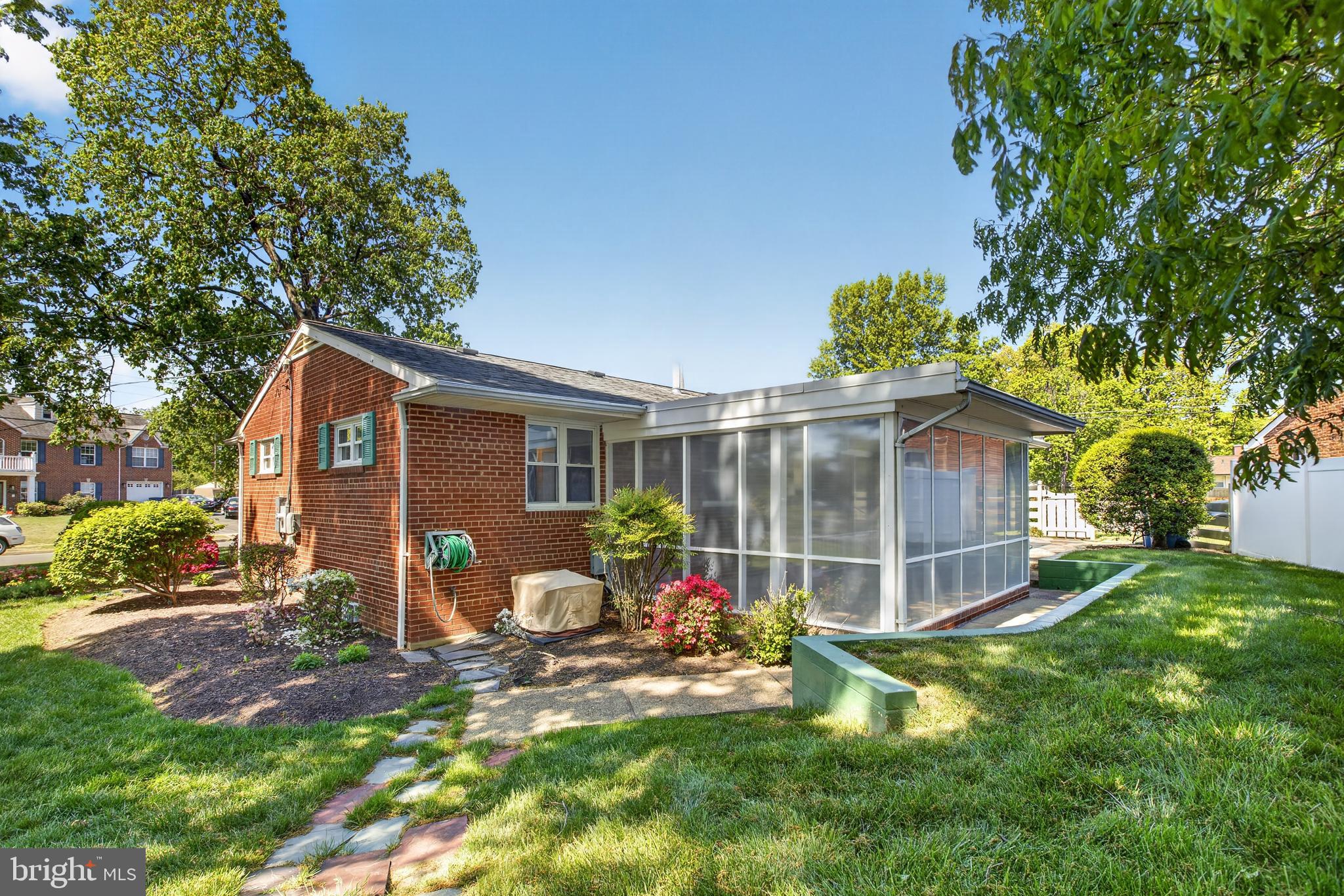 LOISDALE ESTATES - Residential