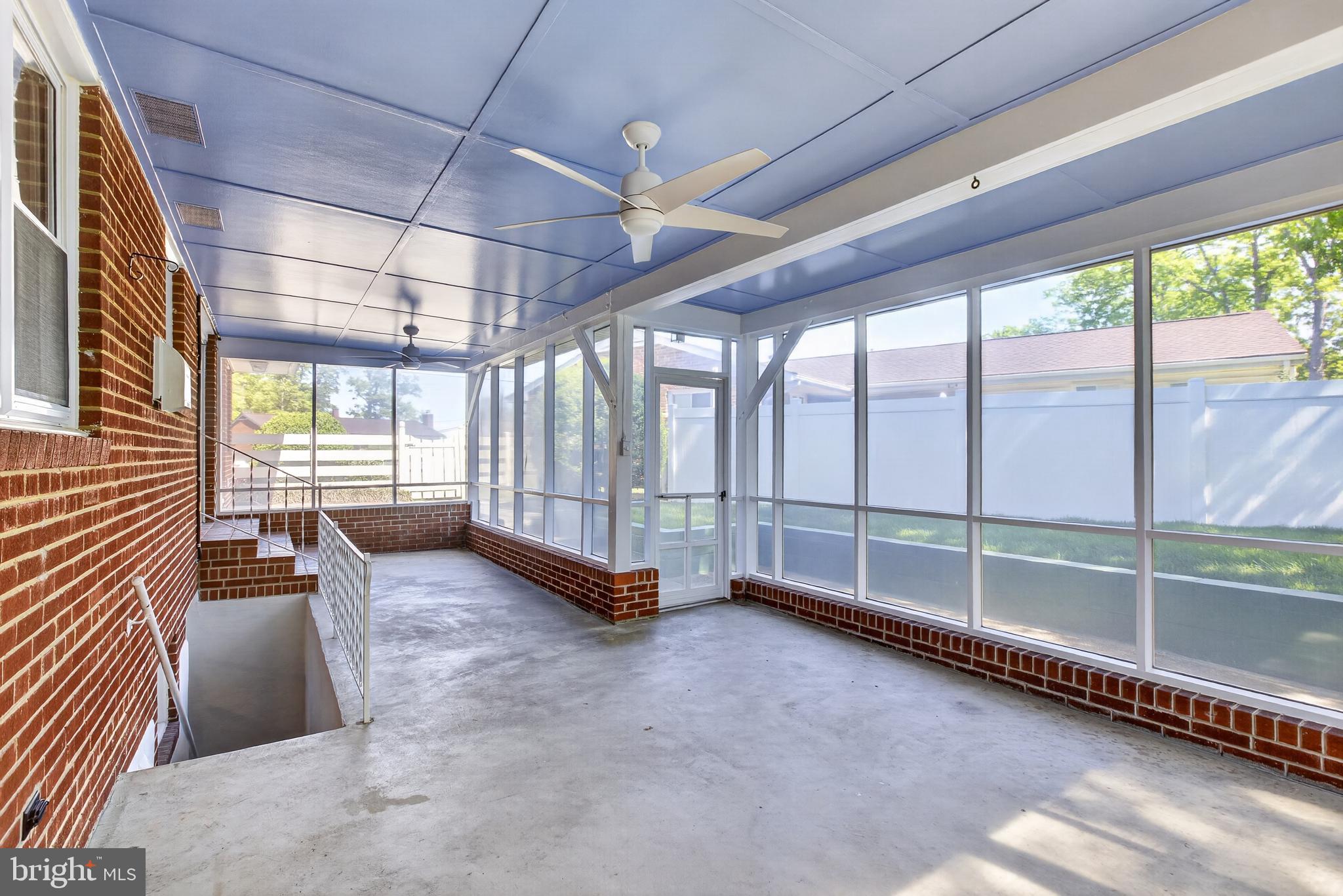 LOISDALE ESTATES - Residential