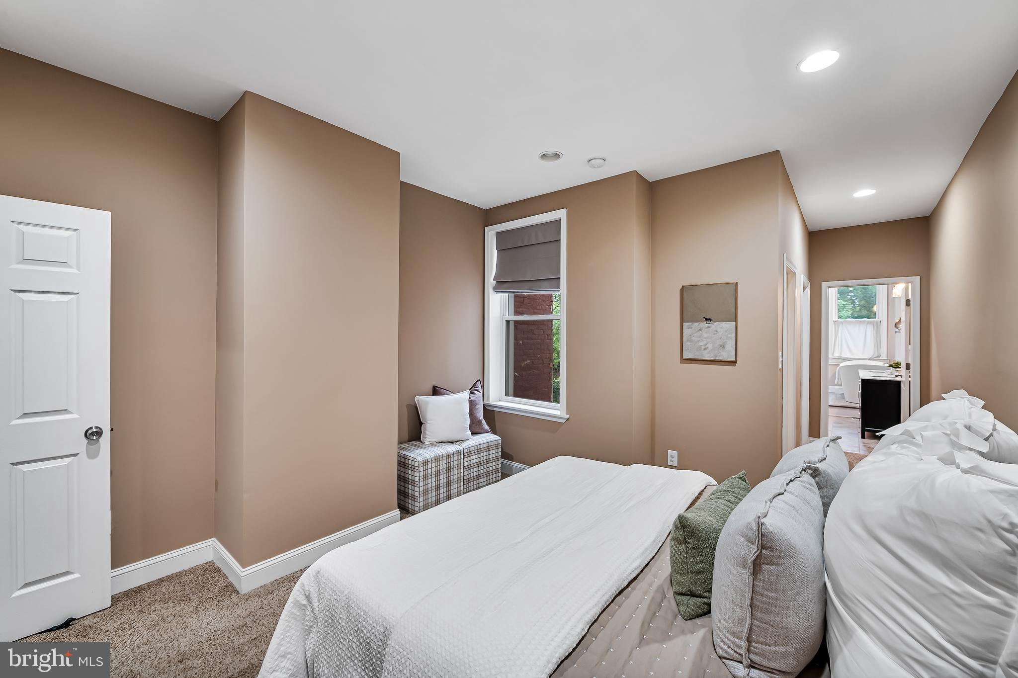 CHARLES VILLAGE - Residential