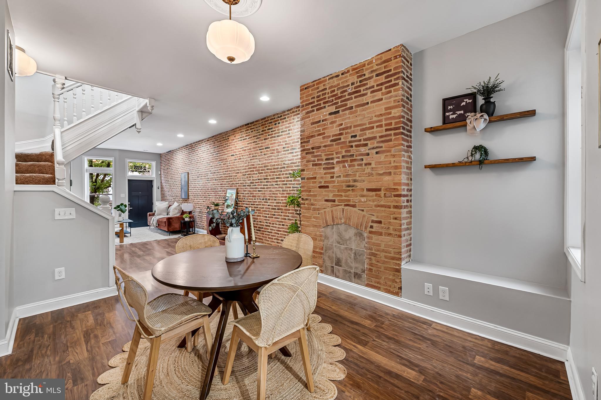 CHARLES VILLAGE - Residential