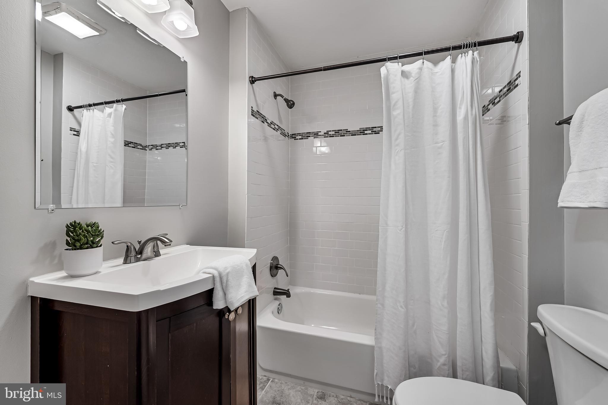 CHARLES VILLAGE - Residential