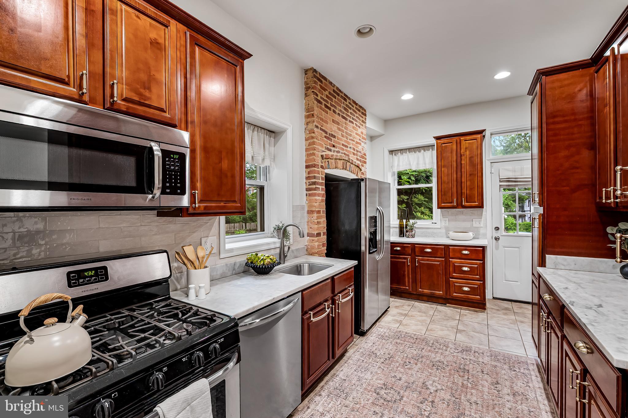 CHARLES VILLAGE - Residential