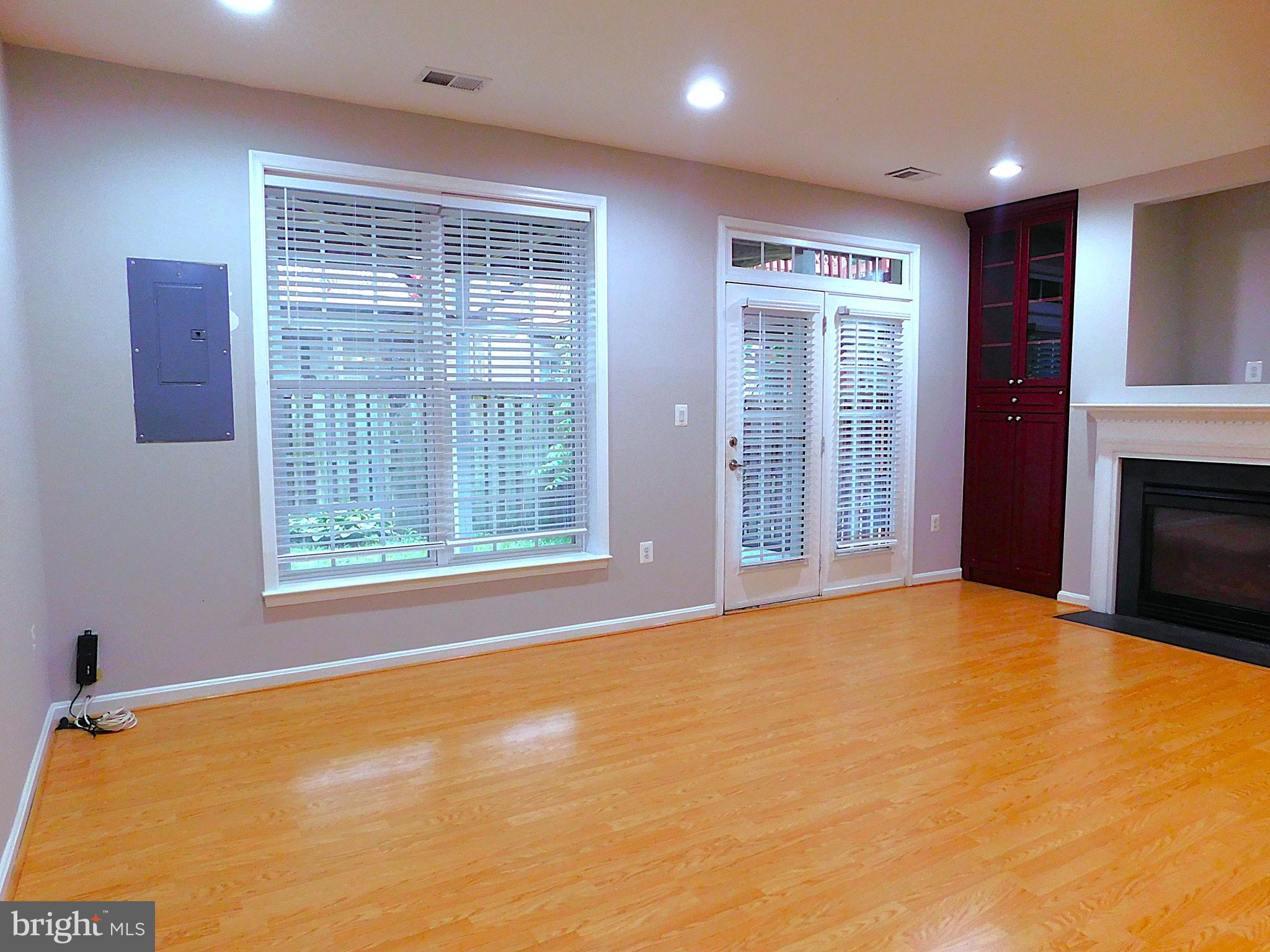 GREAT OAK - Residential Lease