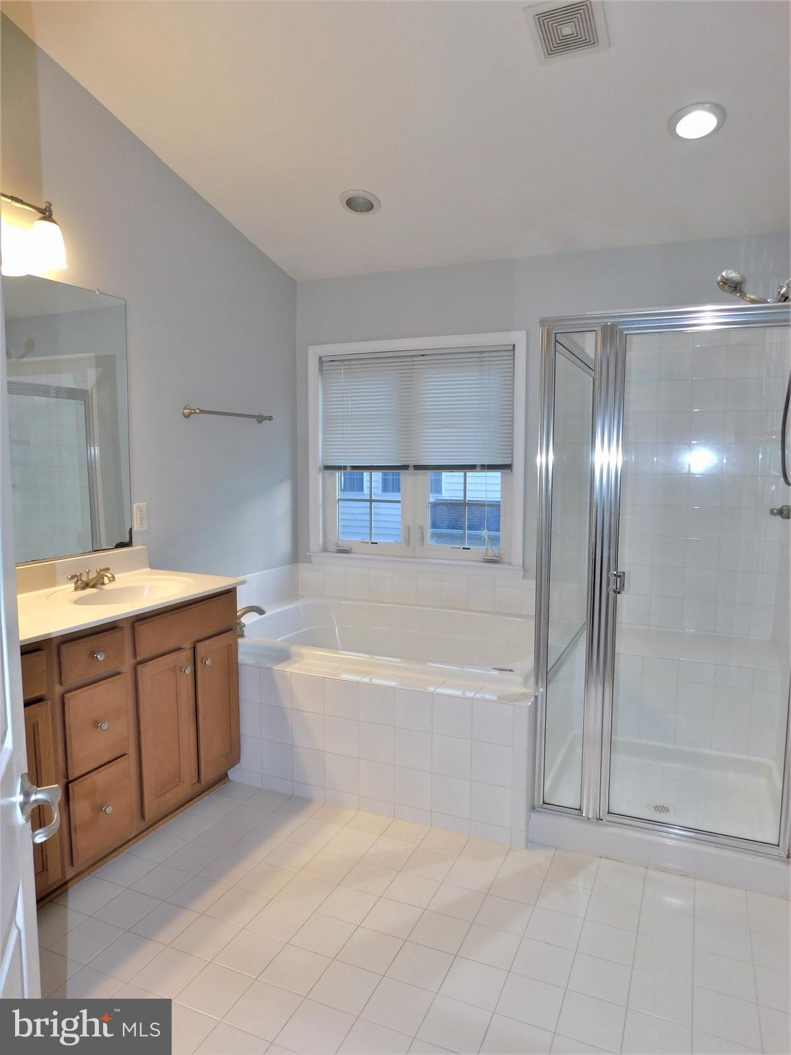 GREAT OAK - Residential Lease