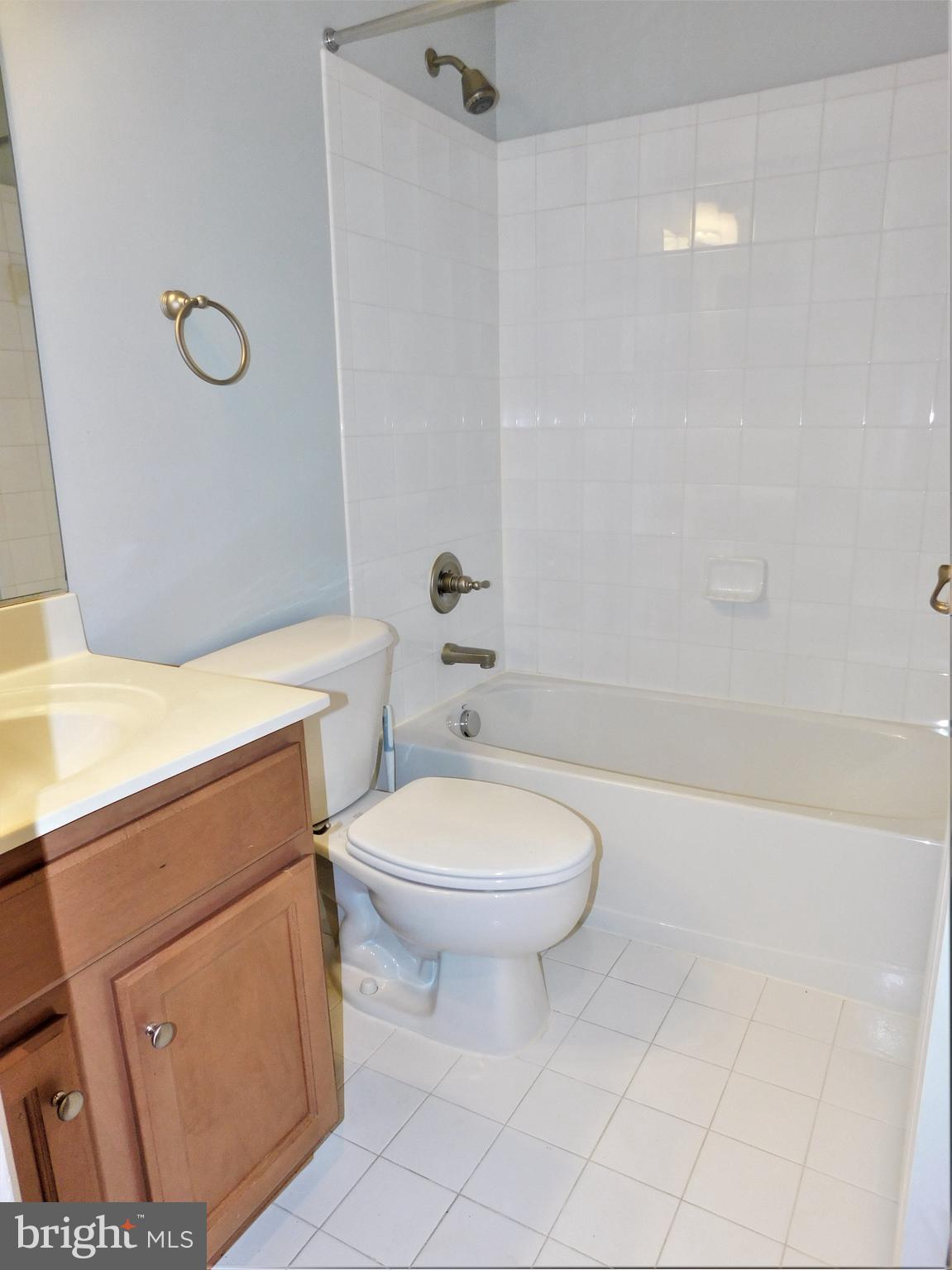 GREAT OAK - Residential Lease