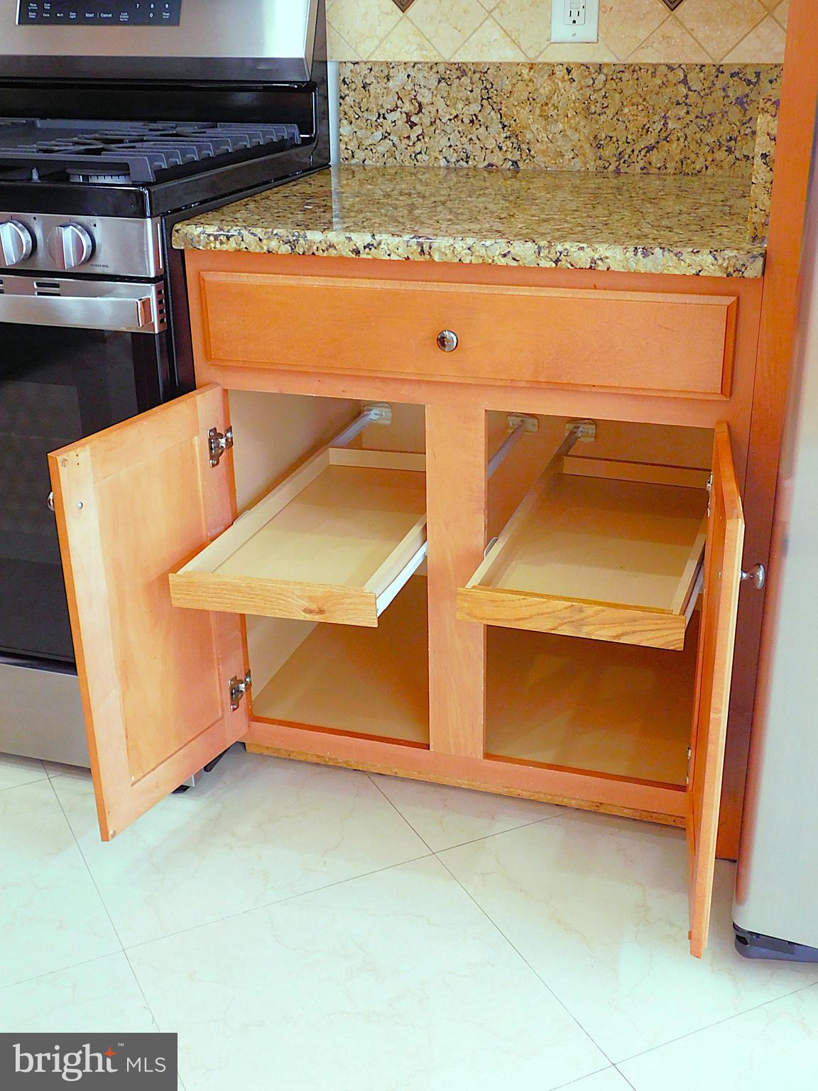 GREAT OAK - Residential Lease