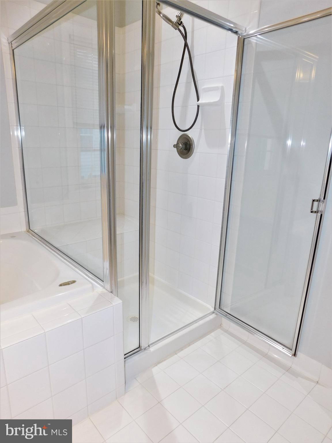 GREAT OAK - Residential Lease