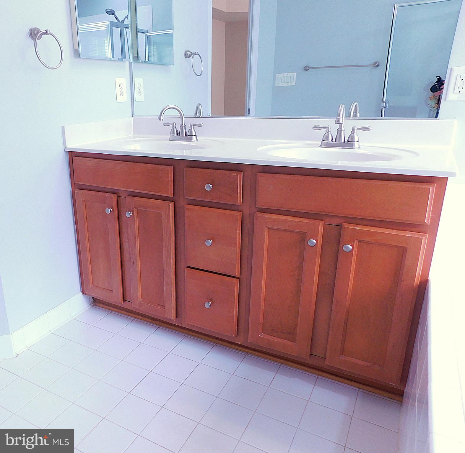 GREAT OAK - Residential Lease