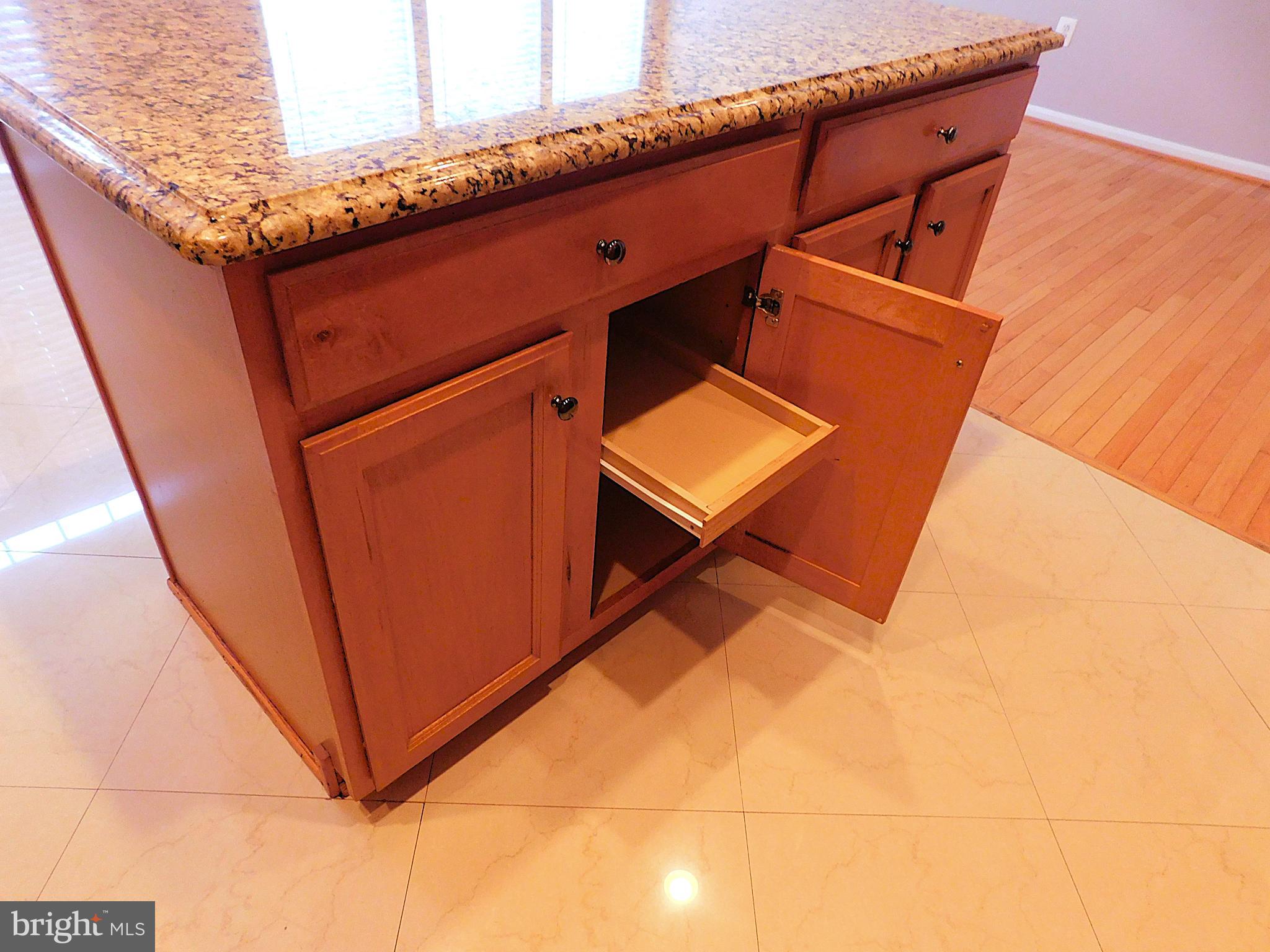 GREAT OAK - Residential Lease