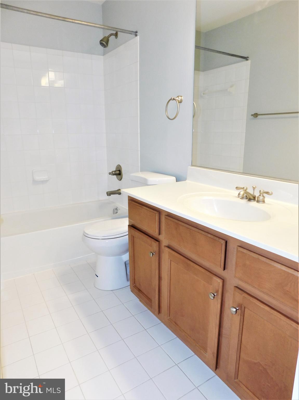 GREAT OAK - Residential Lease