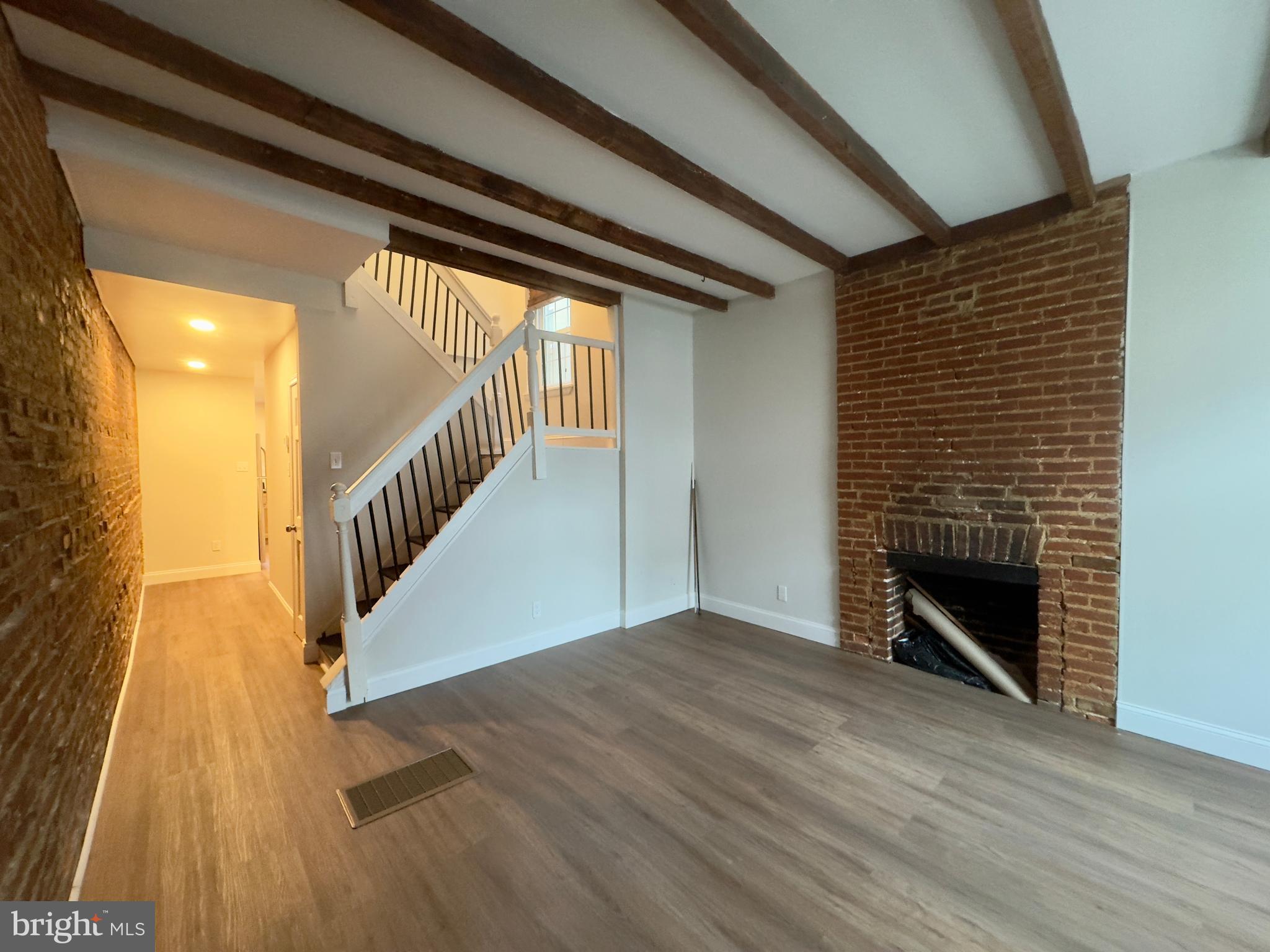 BARRE CIRCLE HISTORIC DISTRICT - Residential Lease