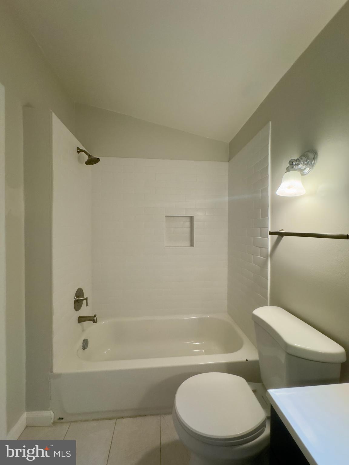 BARRE CIRCLE HISTORIC DISTRICT - Residential Lease