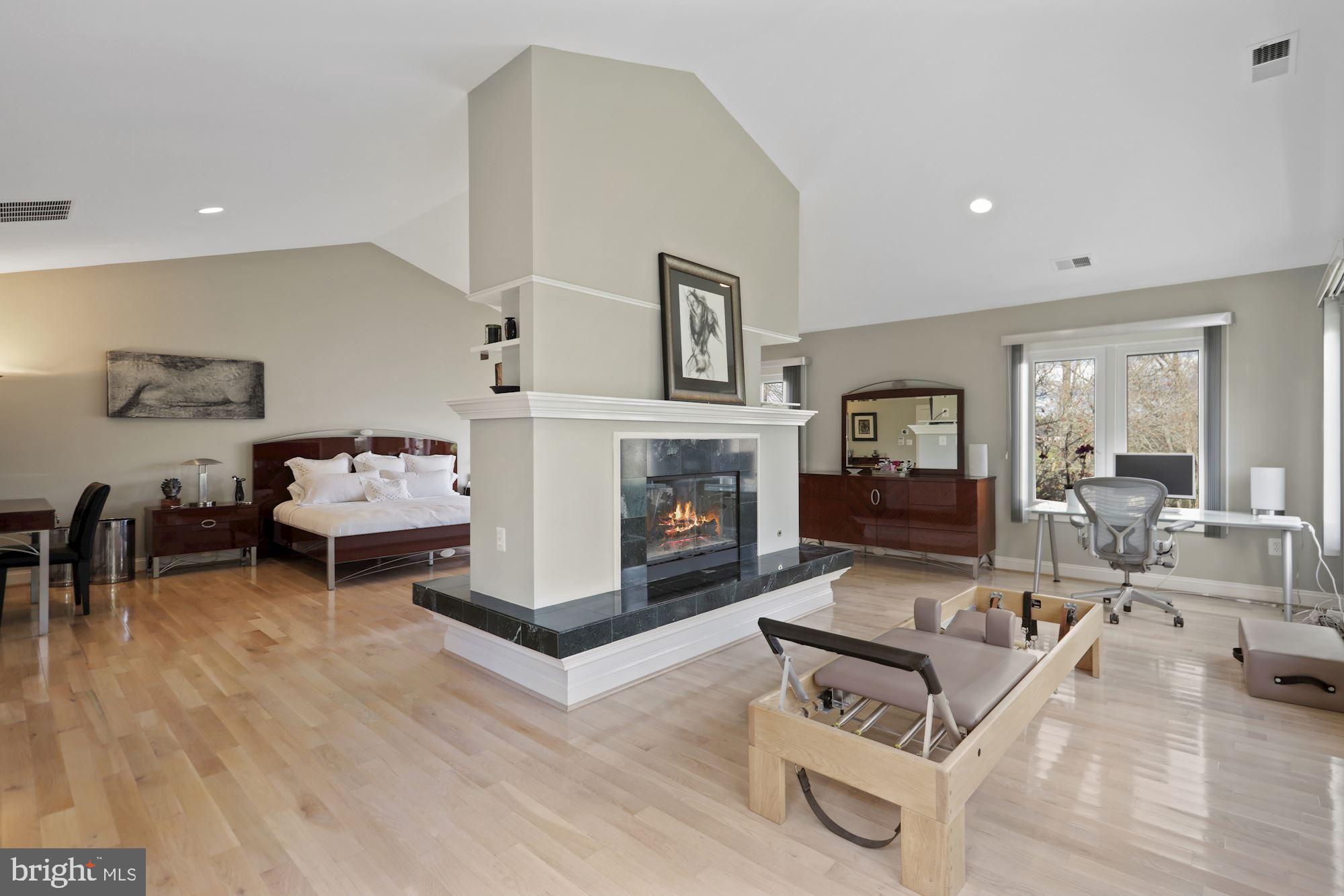 DEERFIELD POND - Residential